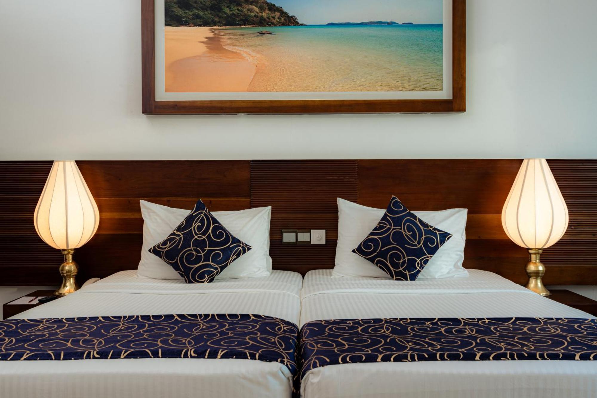 Deluxe Triple Room Sea View