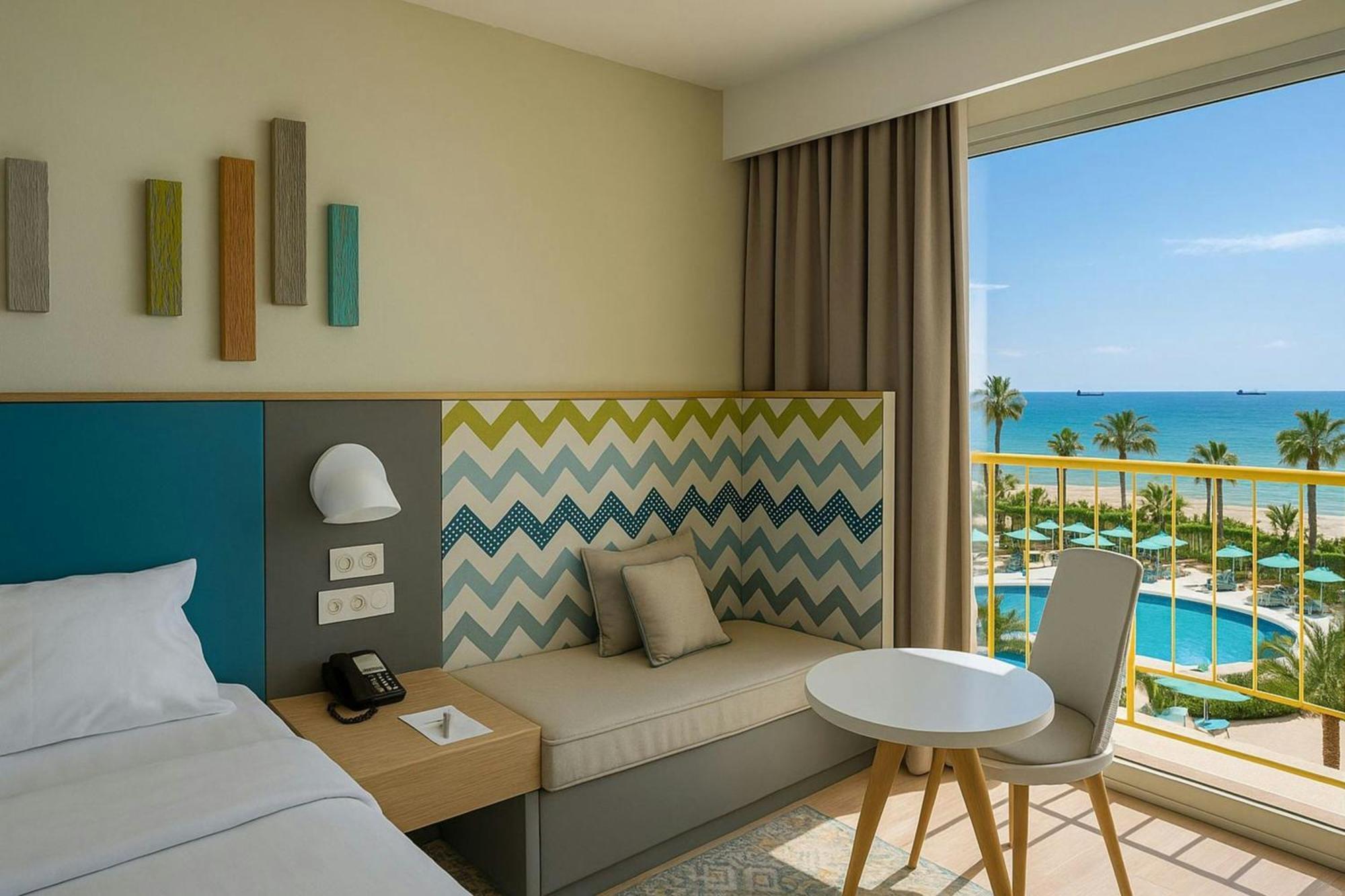 Guest room, 1 King, Partial sea view, Balcony