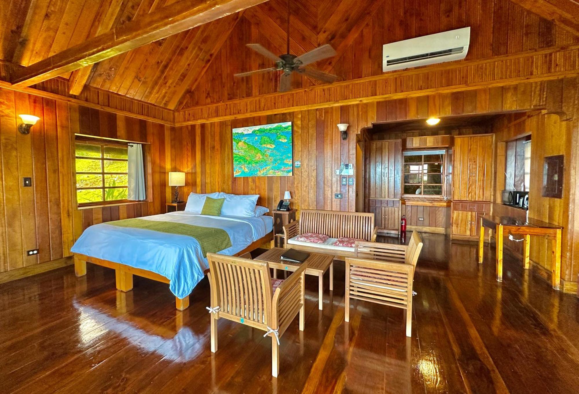 Deluxe Bungalow