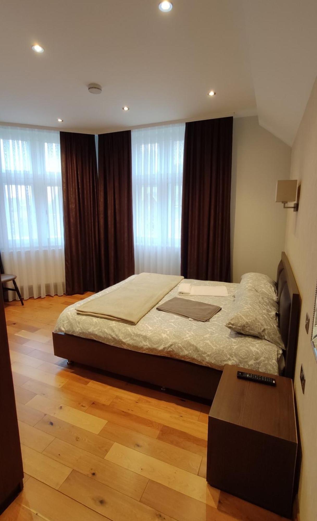 Deluxe Zimmer mit Kingsize-Bett
