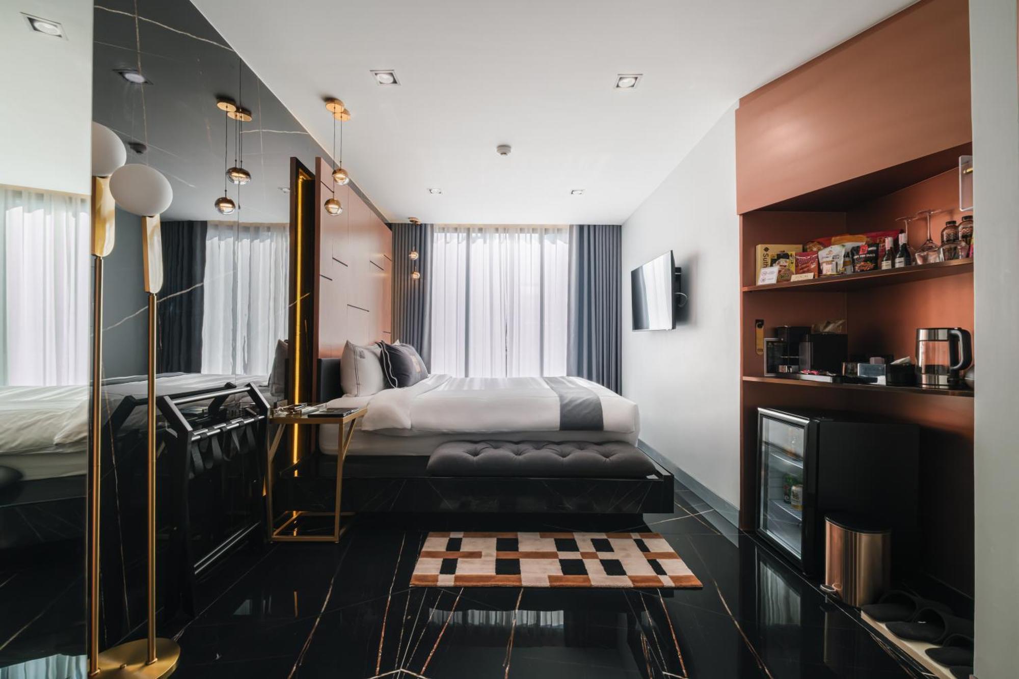 Premium King Room with Balcony