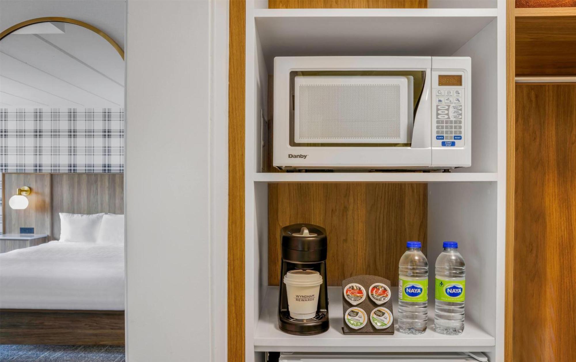 Premium King Room with Balcony - Non-Smoking