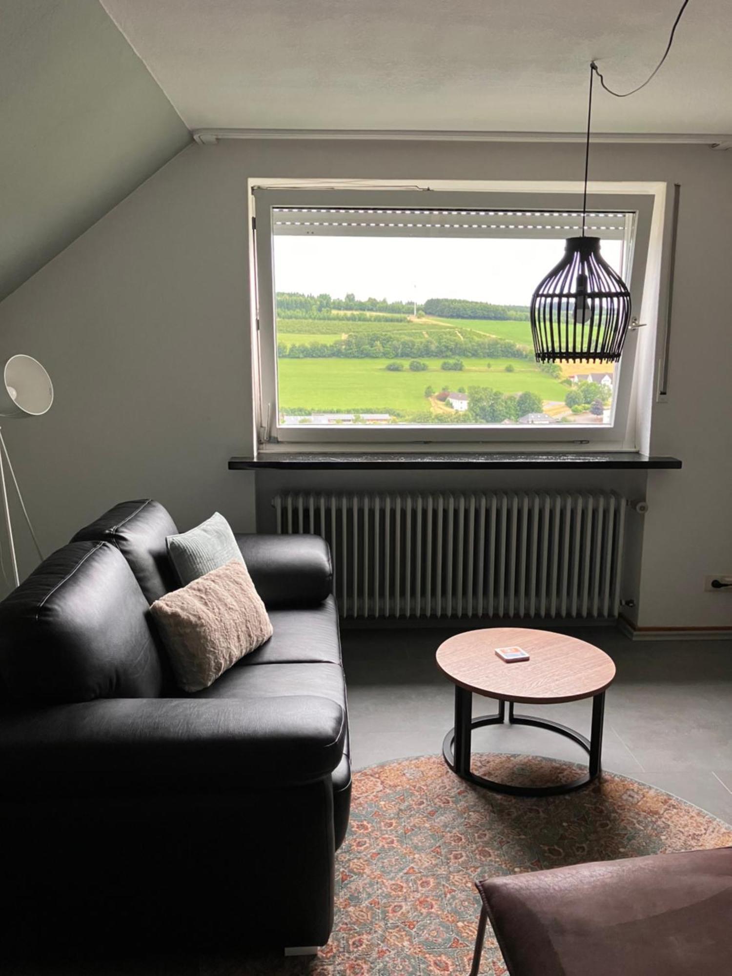 Appartement met 2 Slaapkamers en Uitzicht op de Bergen
