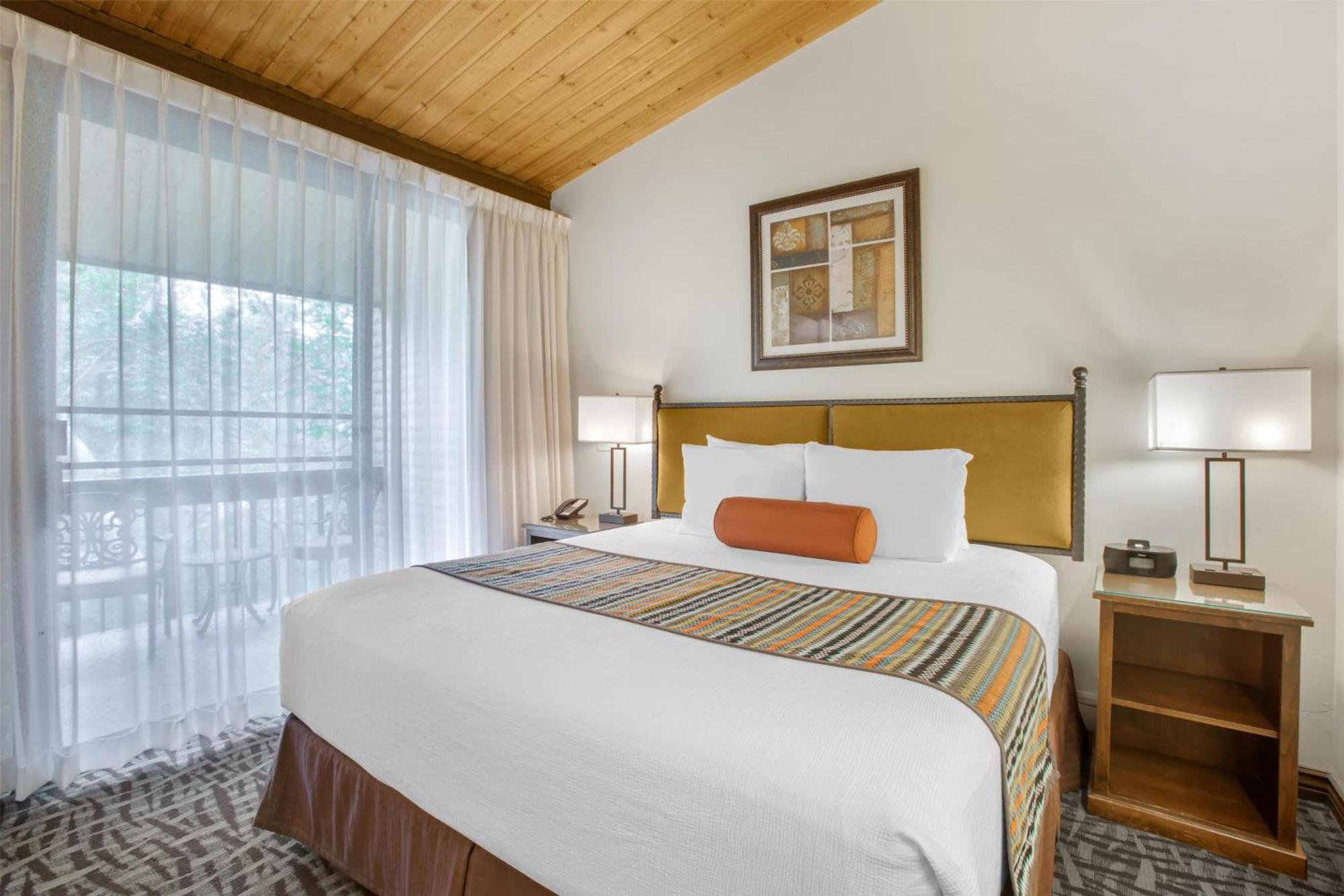 Two-Bedroom Villa One King Bed One Queen Bed One Sofa Bed Two Floors or Non-Smoking