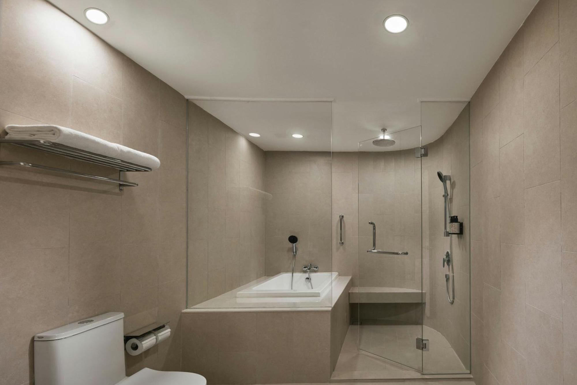 Penthouse 2 Bedroom Suite
