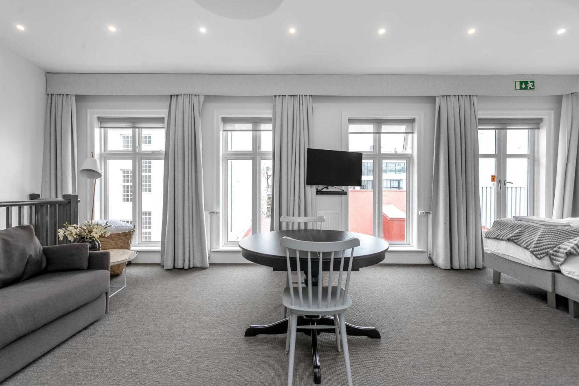 Penthouse Luxury Studio Apartment Top Floor