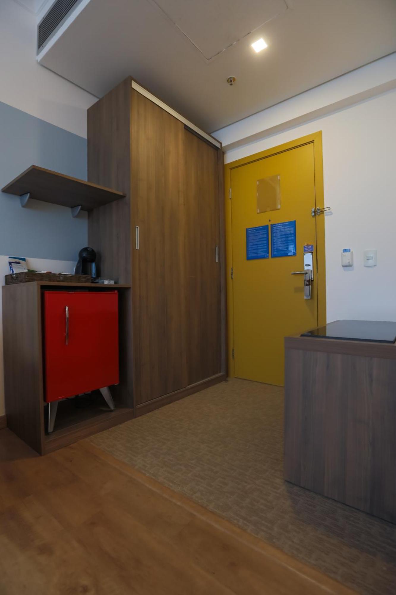 Premium King Room - Non-Smoking,1685095261:JPEG