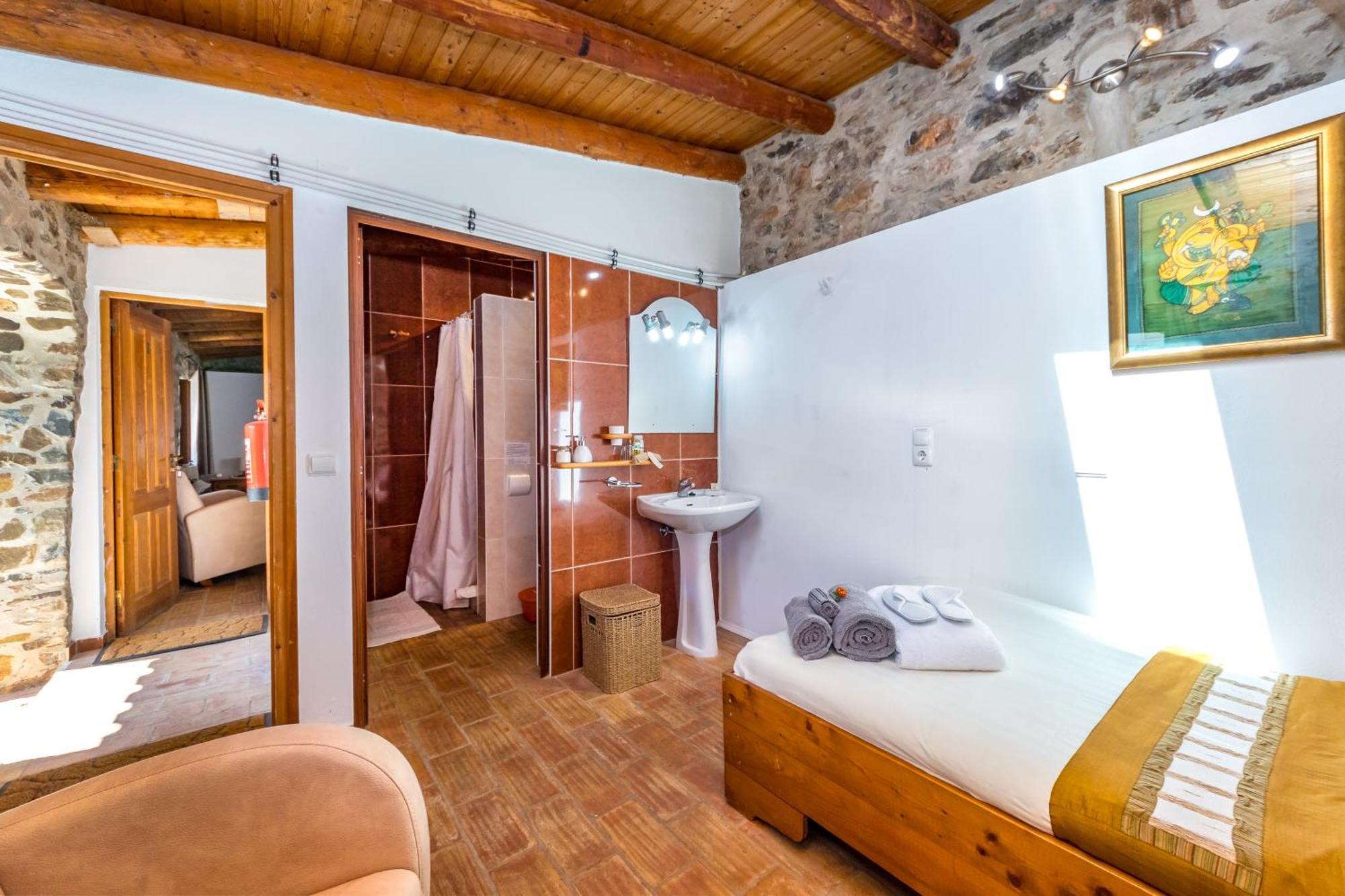 Single Room with Garden View,1686279417:JPEG
