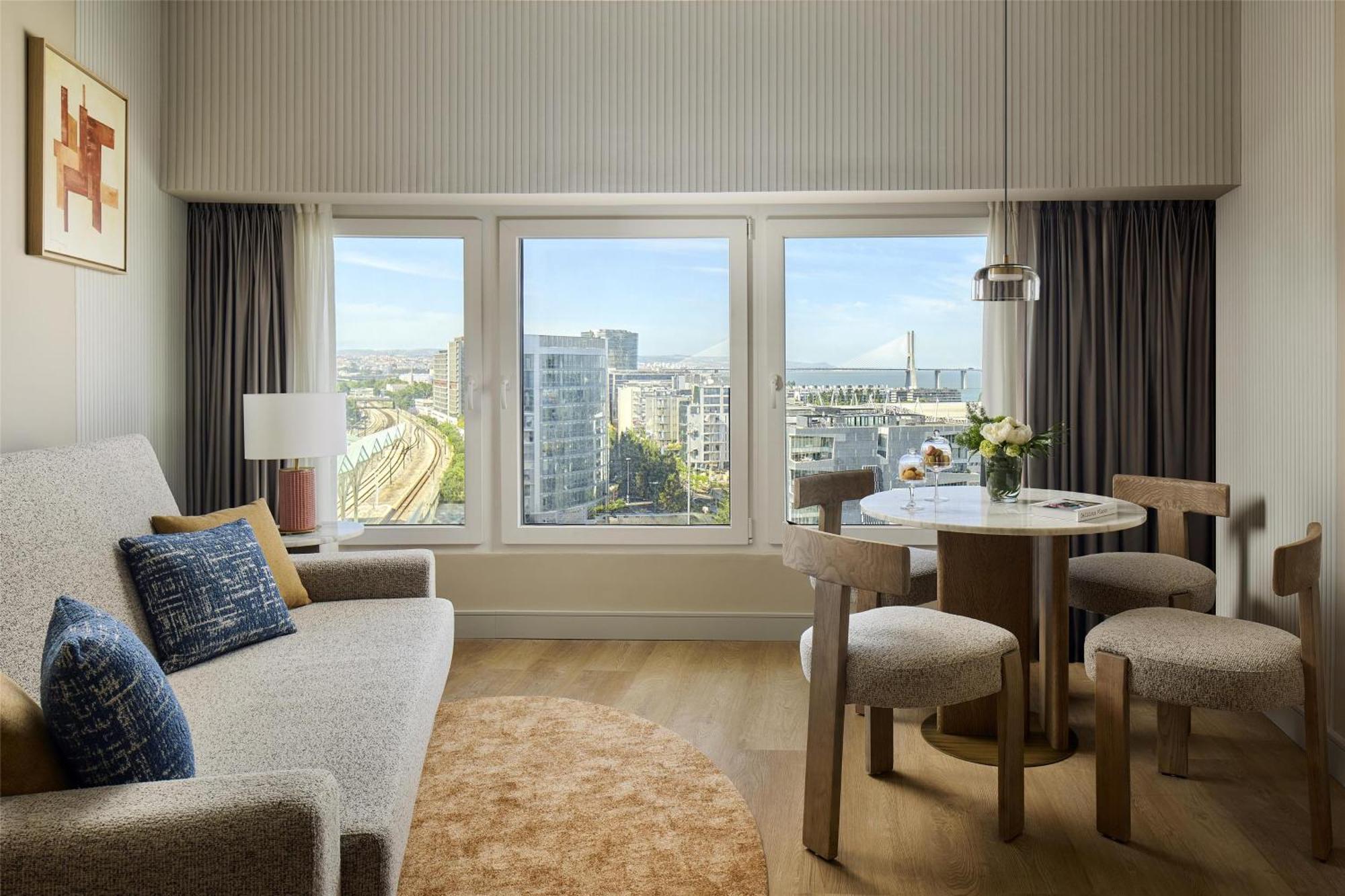 Junior Suite,1773667013:JPEG