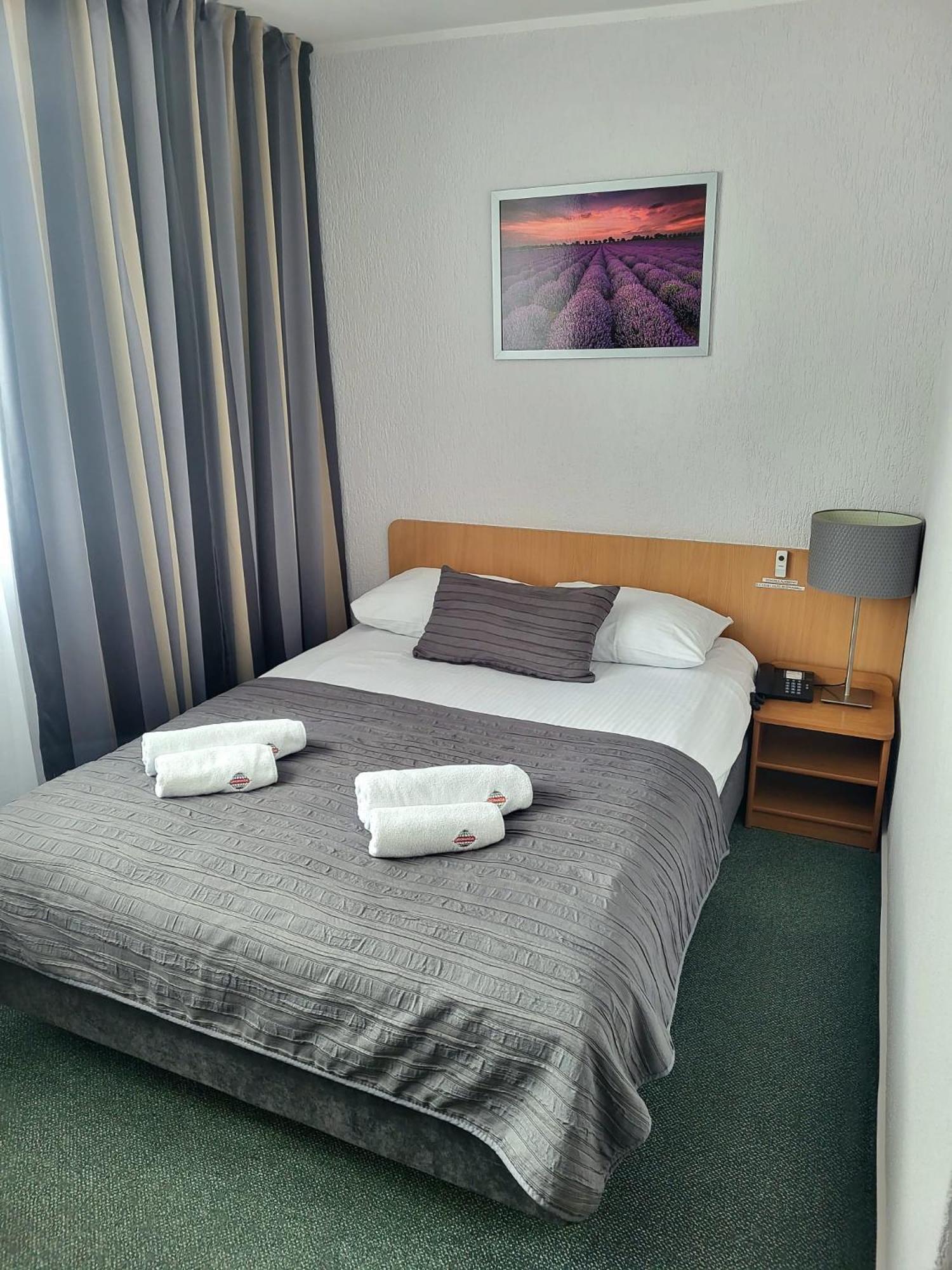 Queen Room - Disability Access