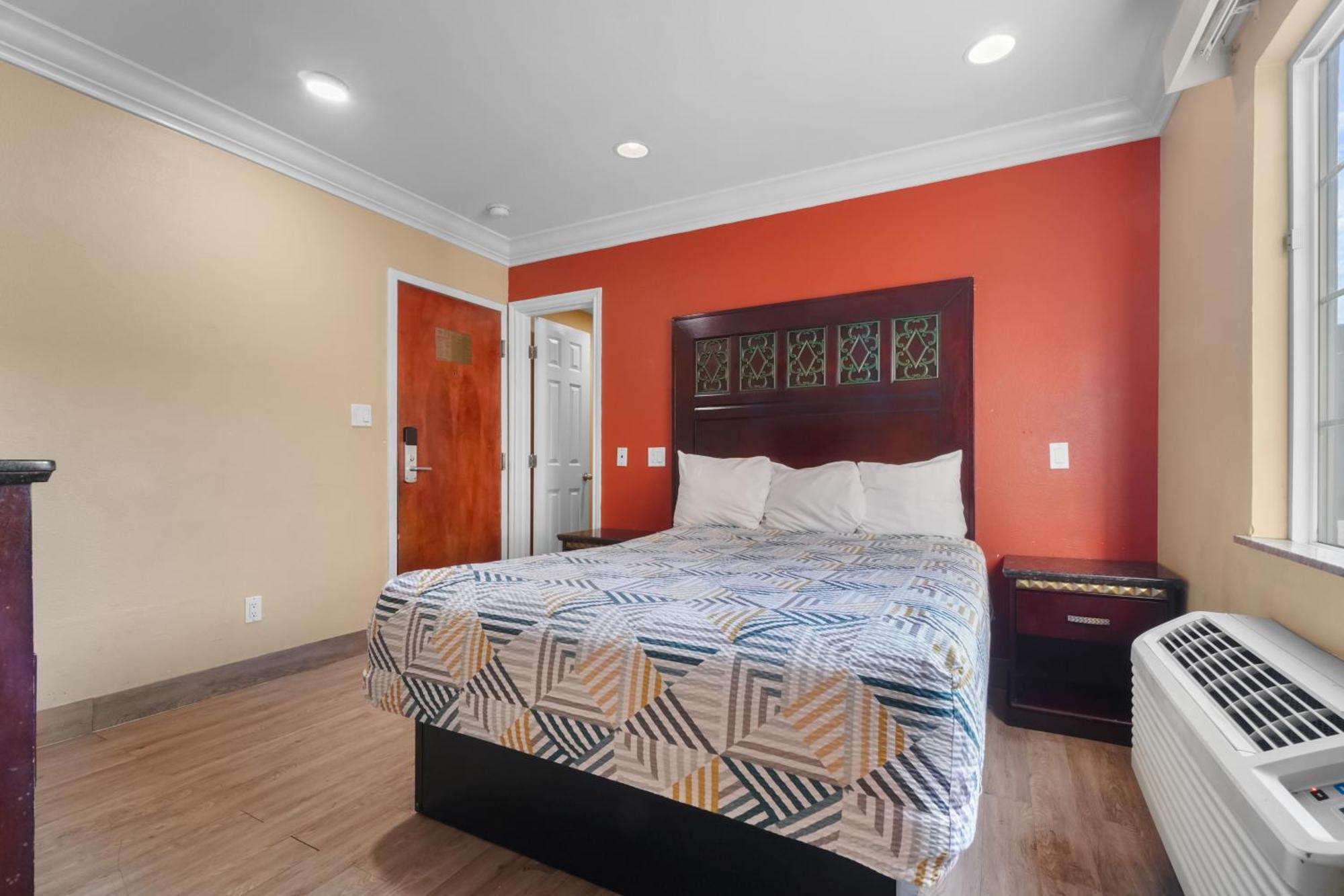 Queen Room