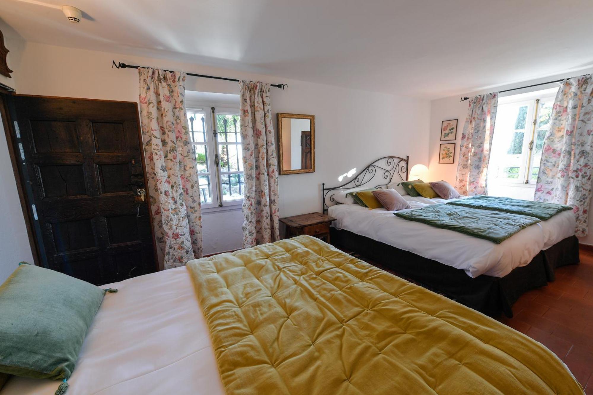 Classic Quadruple Room
