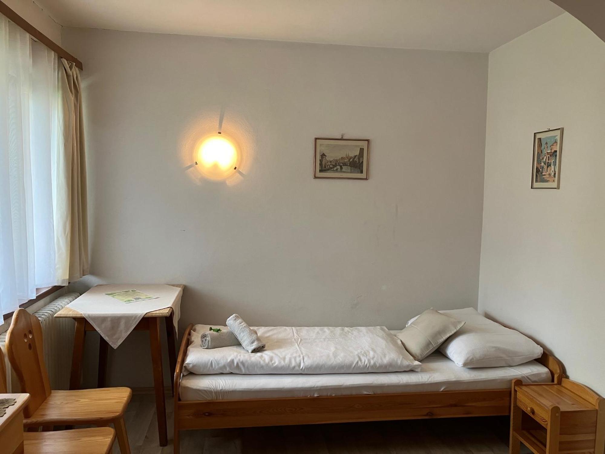 Apartment mit Balkon