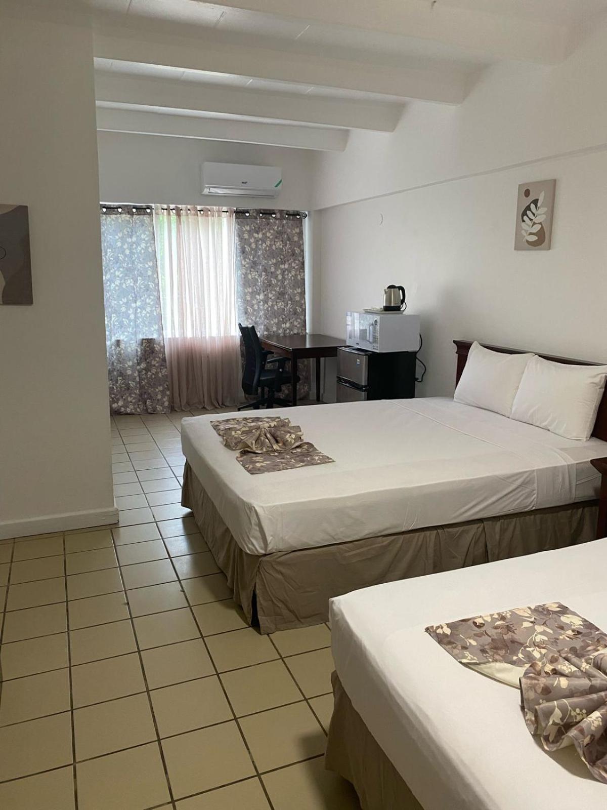 Deluxe Queen Room