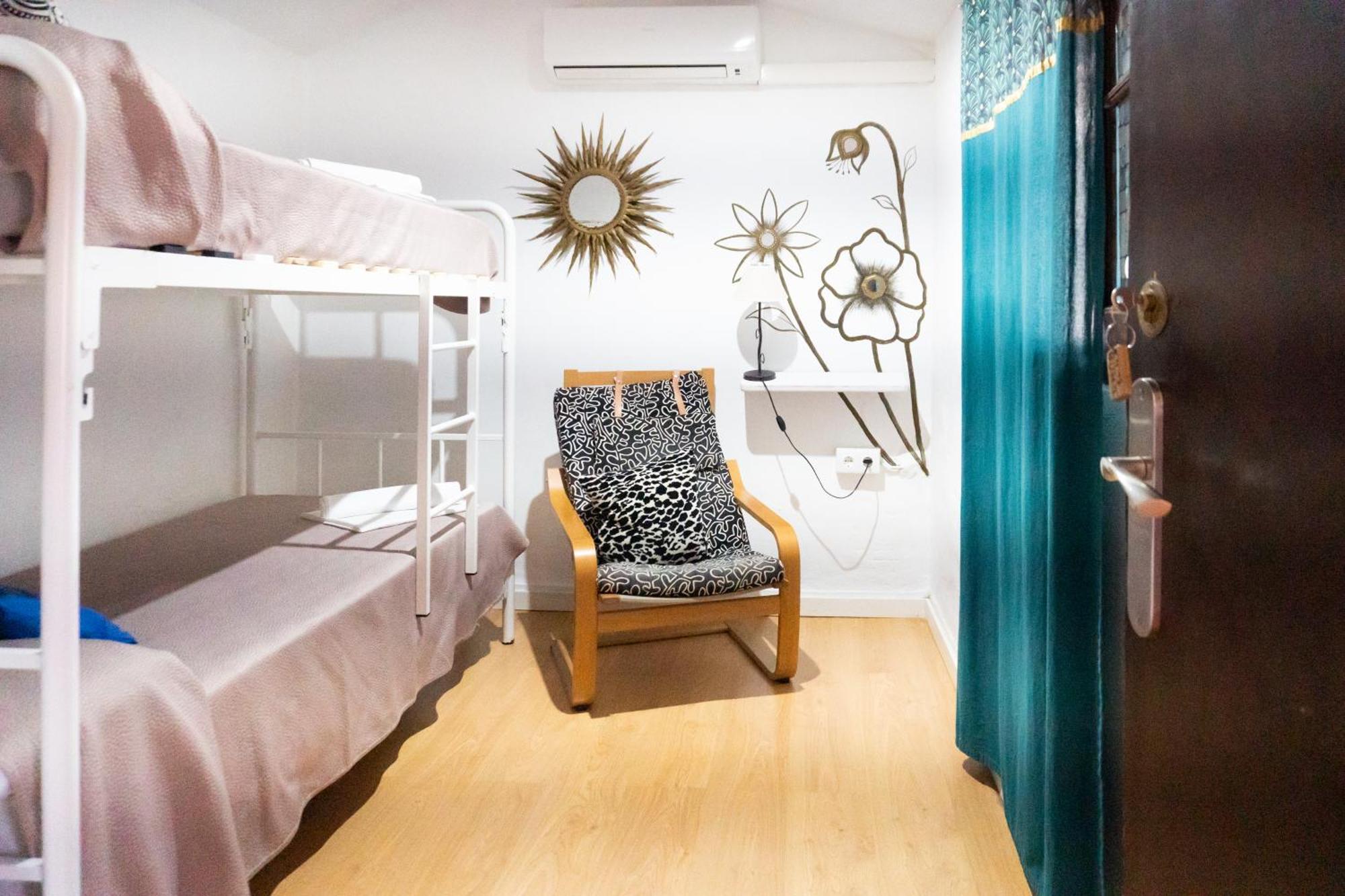 Bed 2-Bed Mixed Dormitory Room