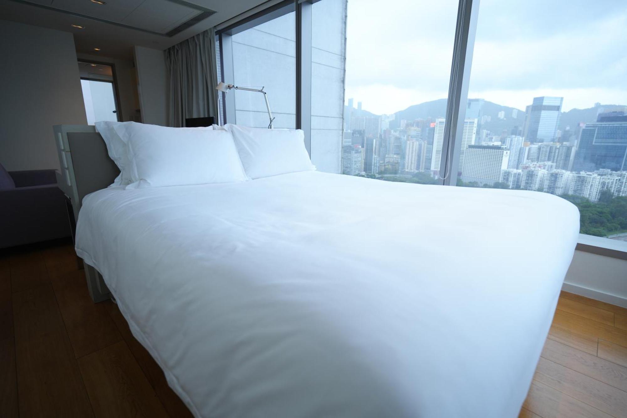 Deluxe Queen Suite Harbour View