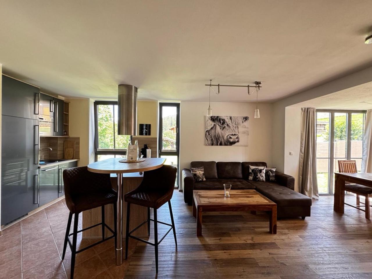 One-Bedroom Apartment Mountain View