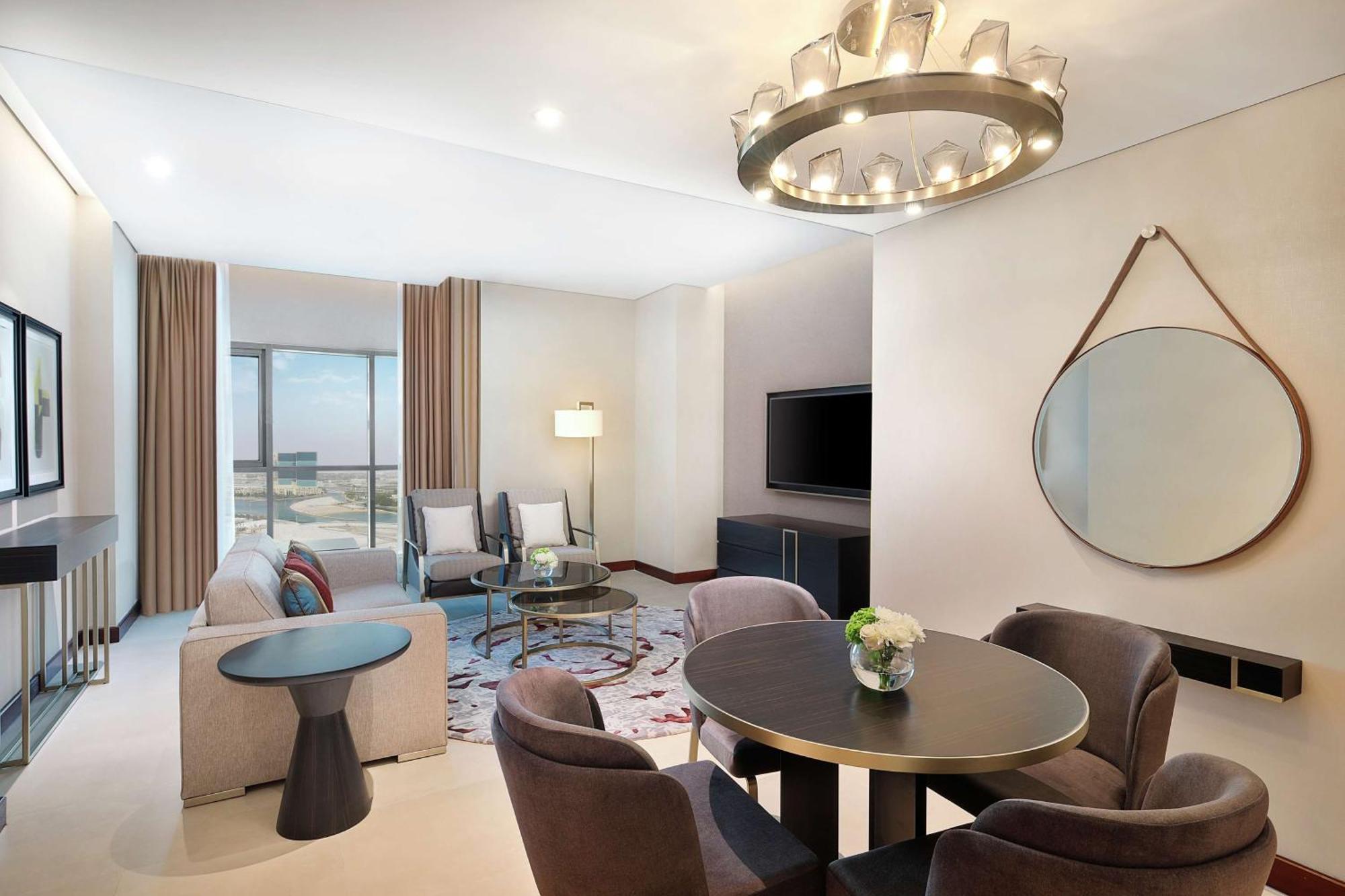 Superior Suite mit 1 Schlafzimmer, einem Balkon und Meerblick