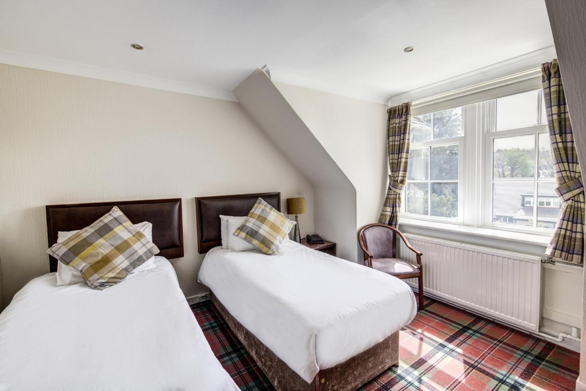 Twin Room with Private Bathroom