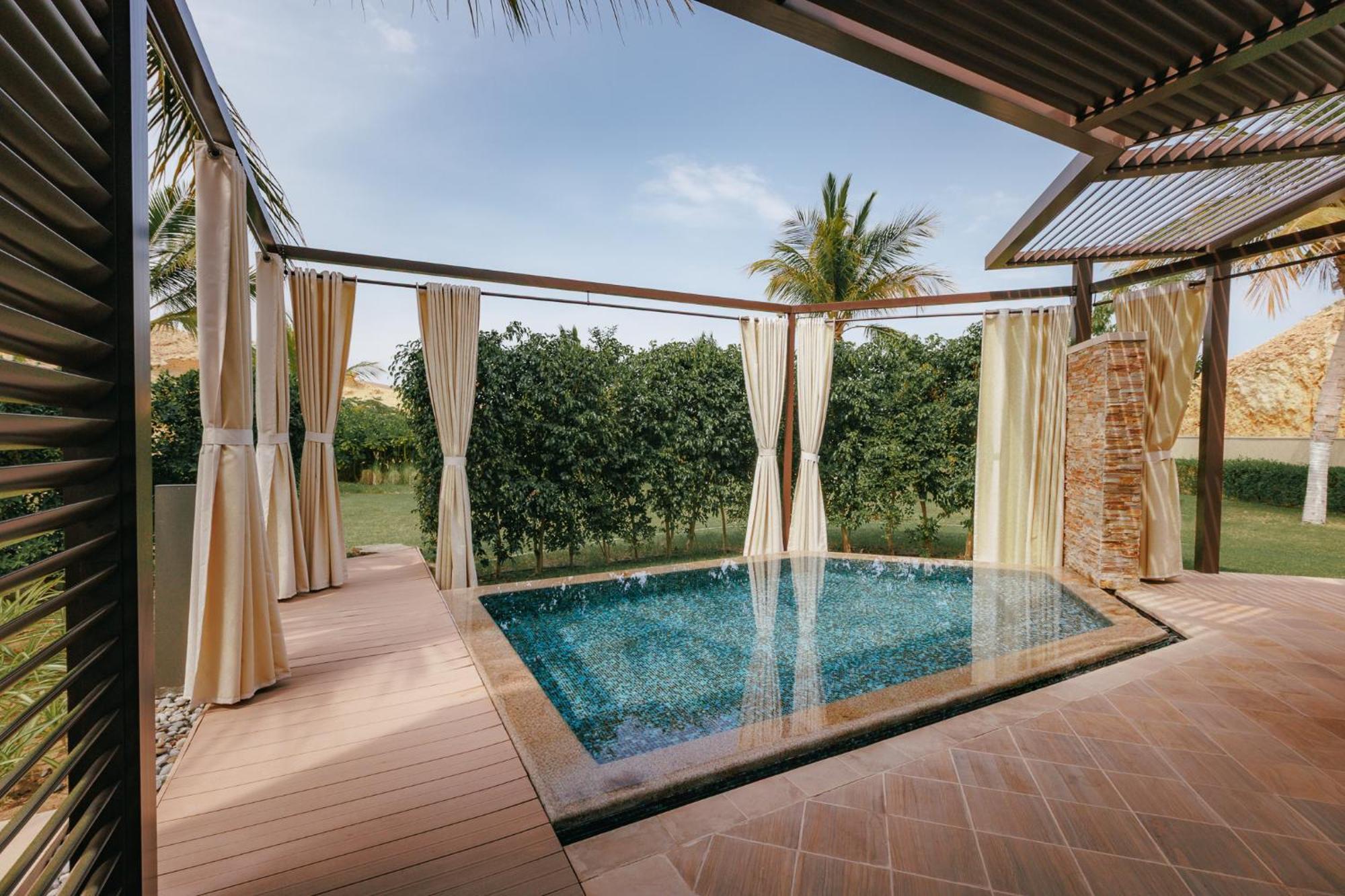 Four Bedroom Ocean Villa Garden Pool