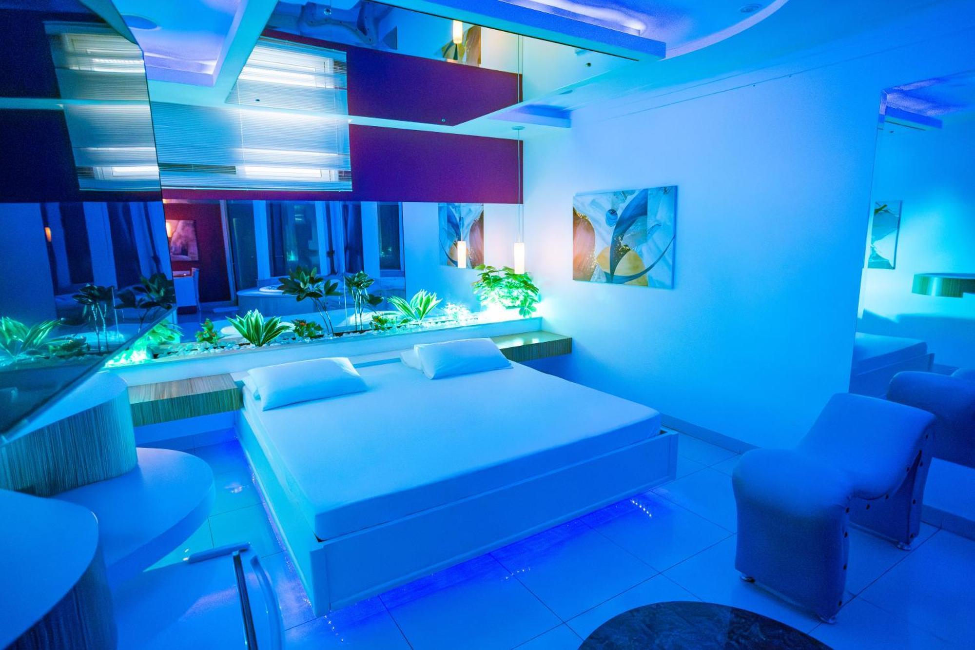 Suite with Spa Bath