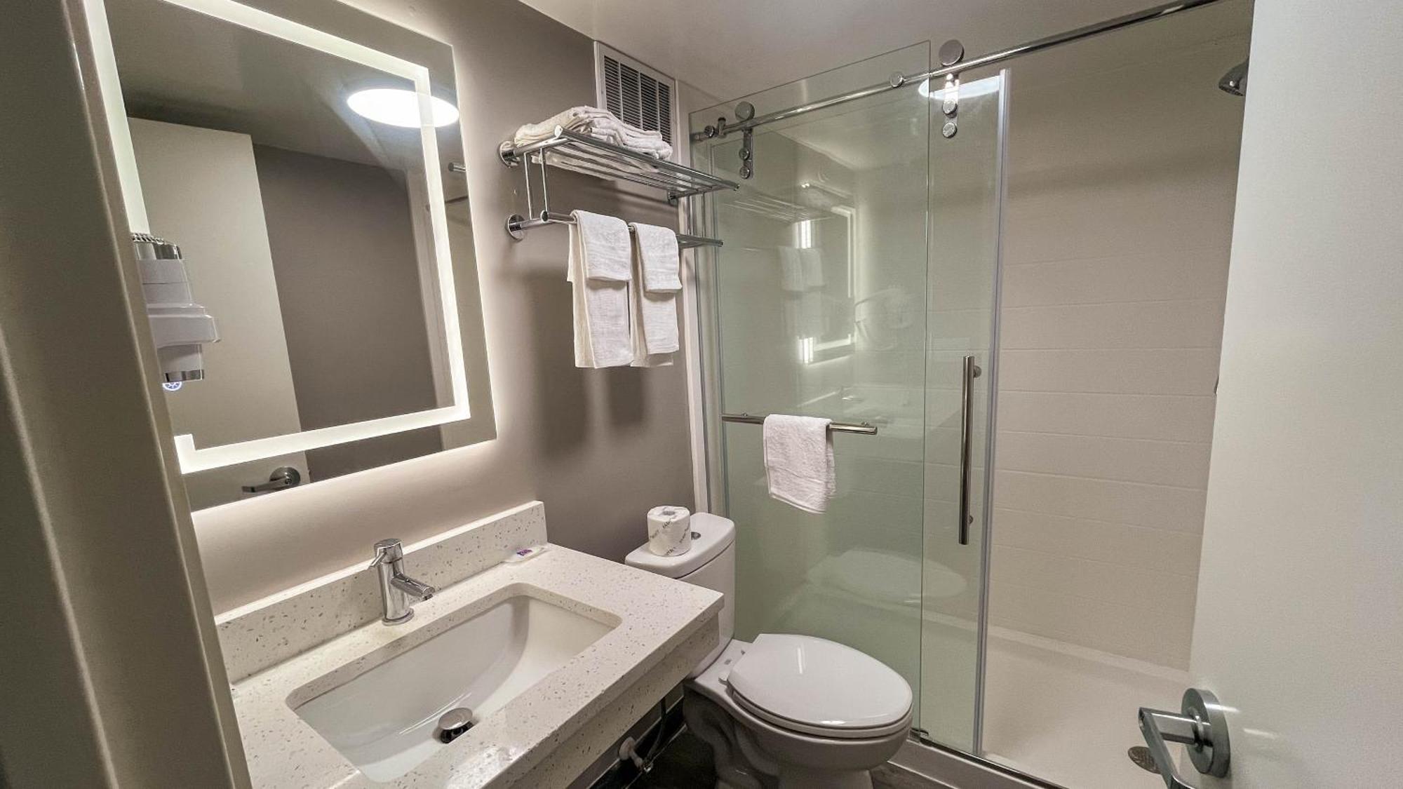 Queen Room with Two Queen Beds - Disability Access - Smoking