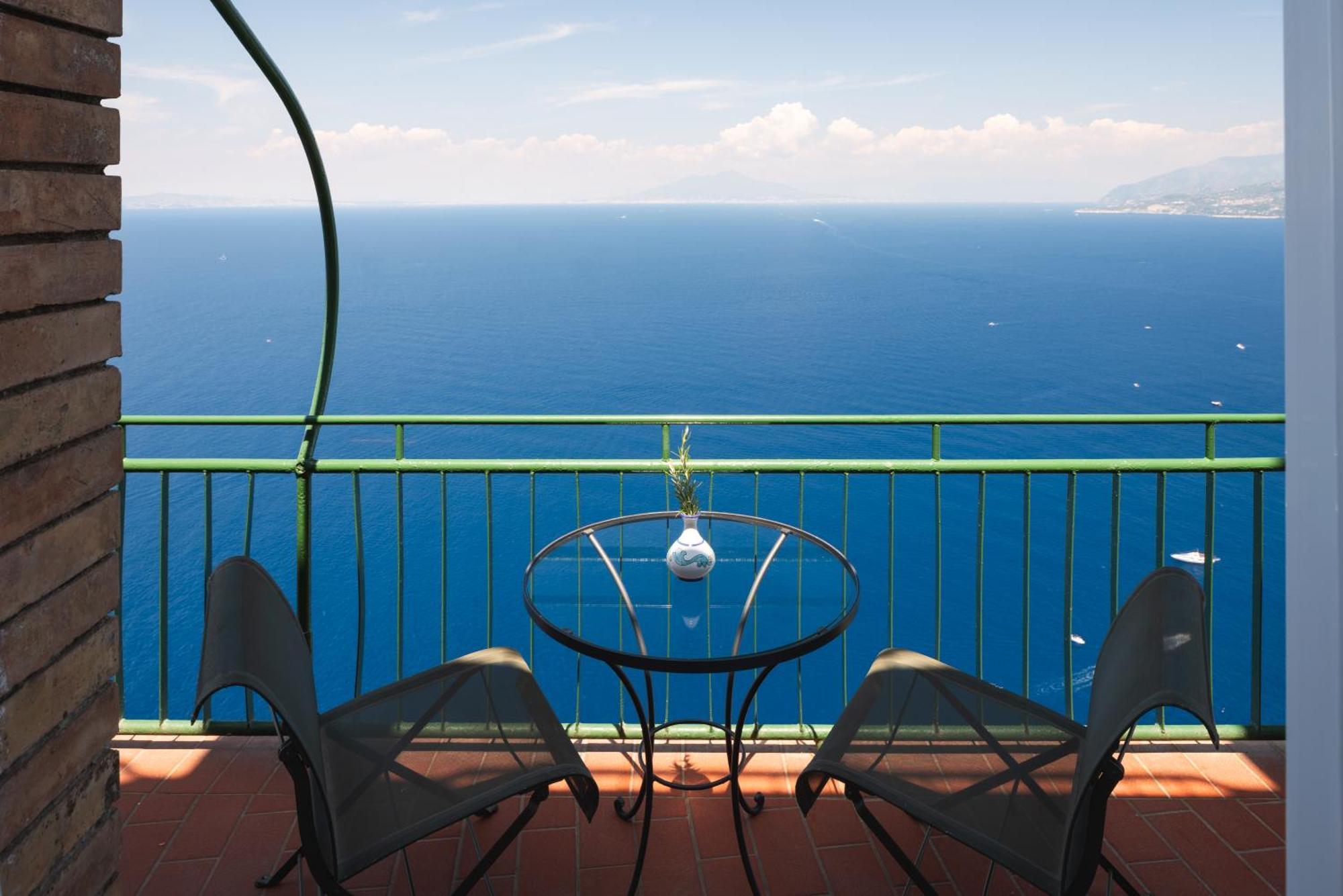 Suite avec Terrasse et Vue sur la Mer