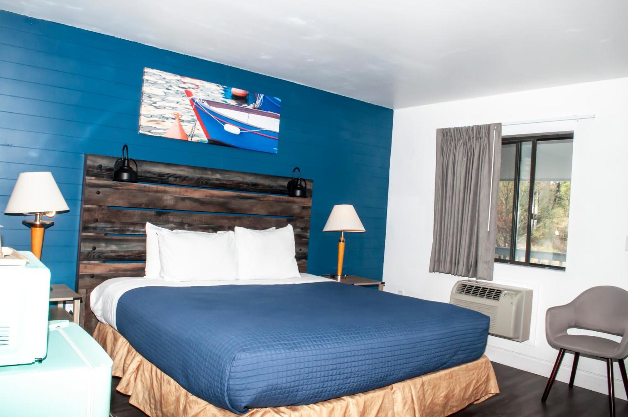 Standard King Room
