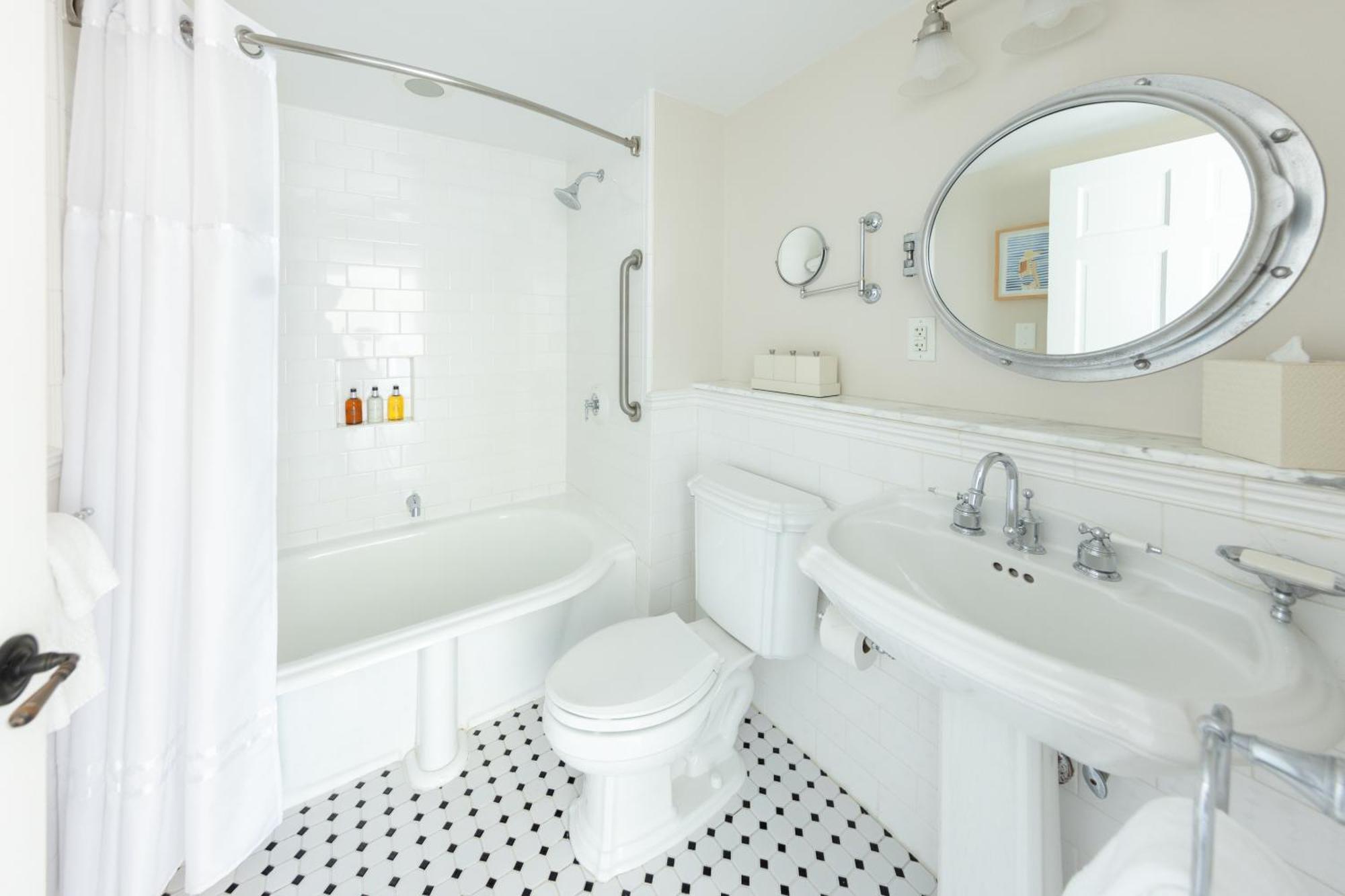 Ocean View Cottage Suite 2 Queen