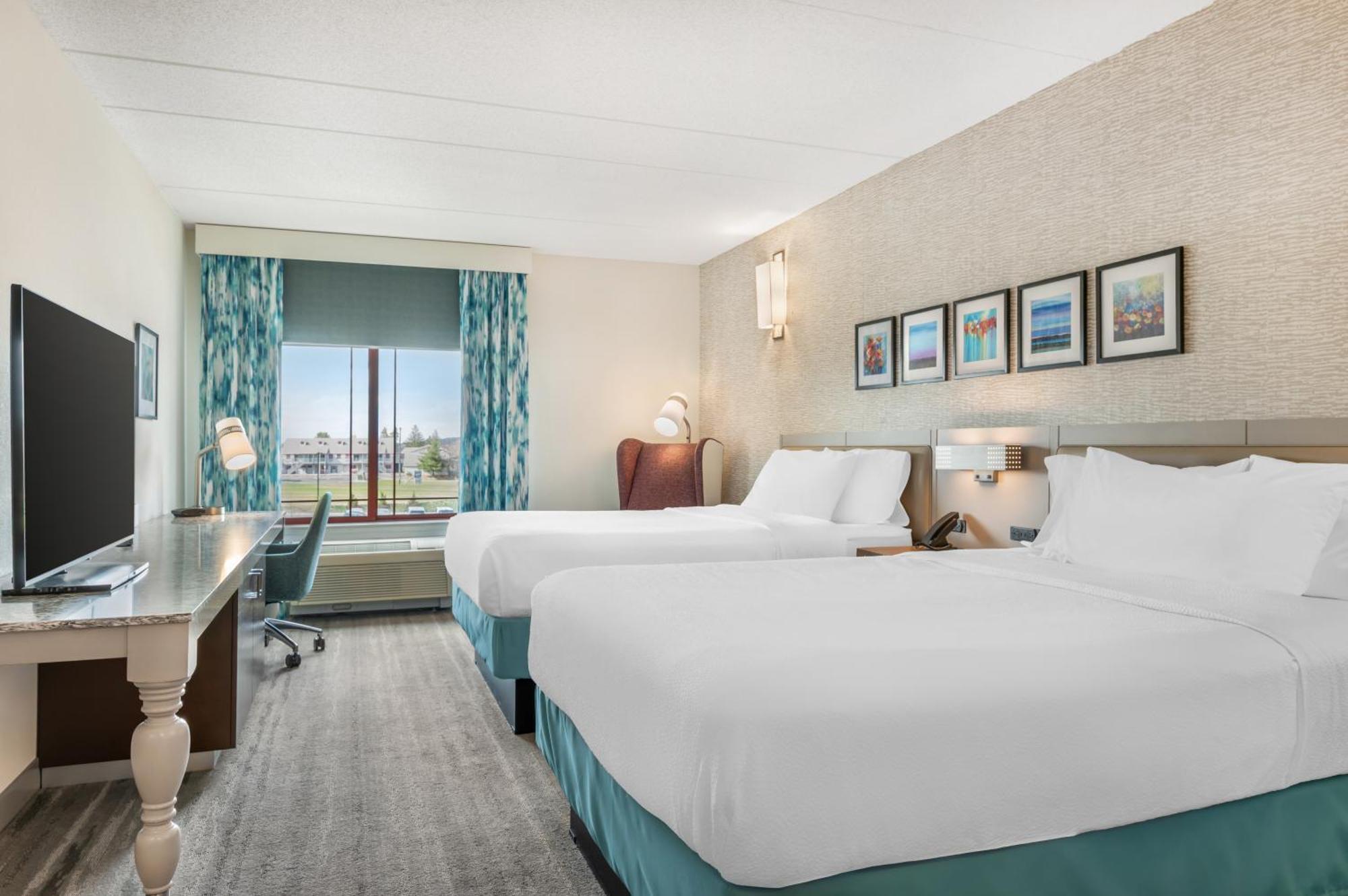 Queen Room Two Queen Beds Hearing Access