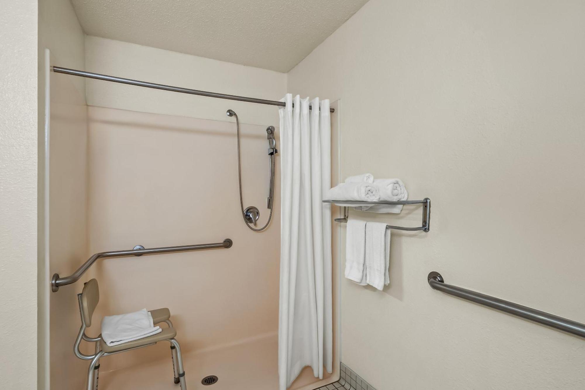 Studio Queen Room Disability Access Non-Smoking