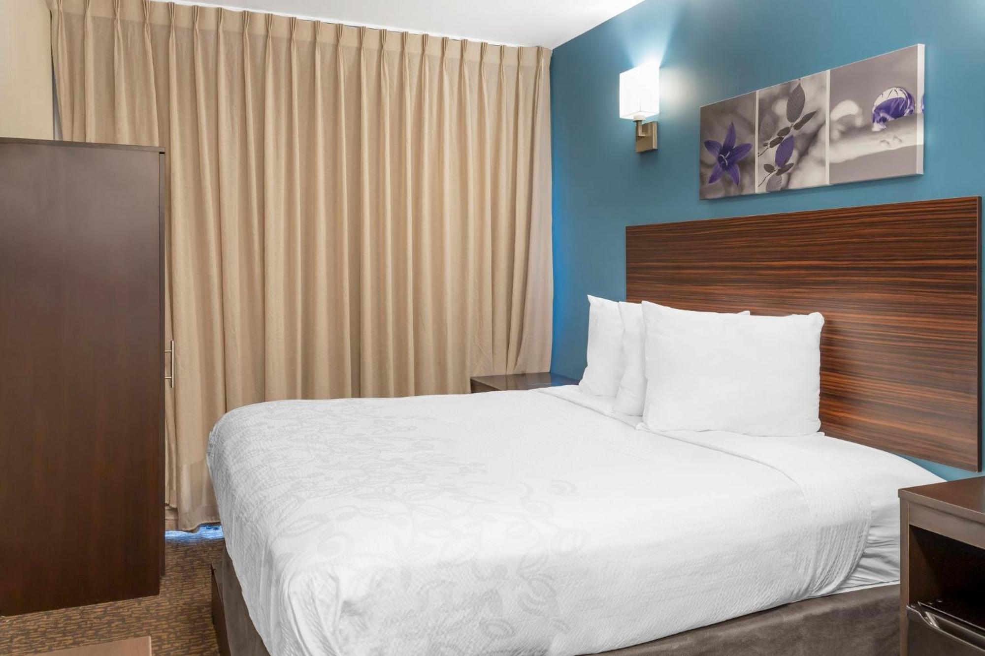 Superior Queen Room Smoke Free
