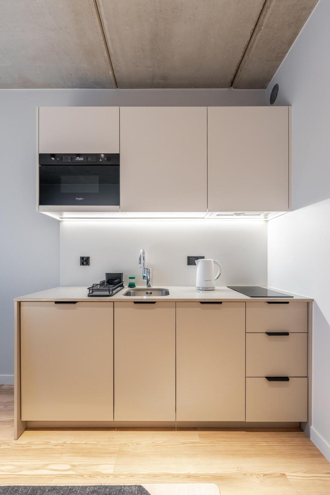 Kompaktes Studio zur Einzelnutzung mit Balkon