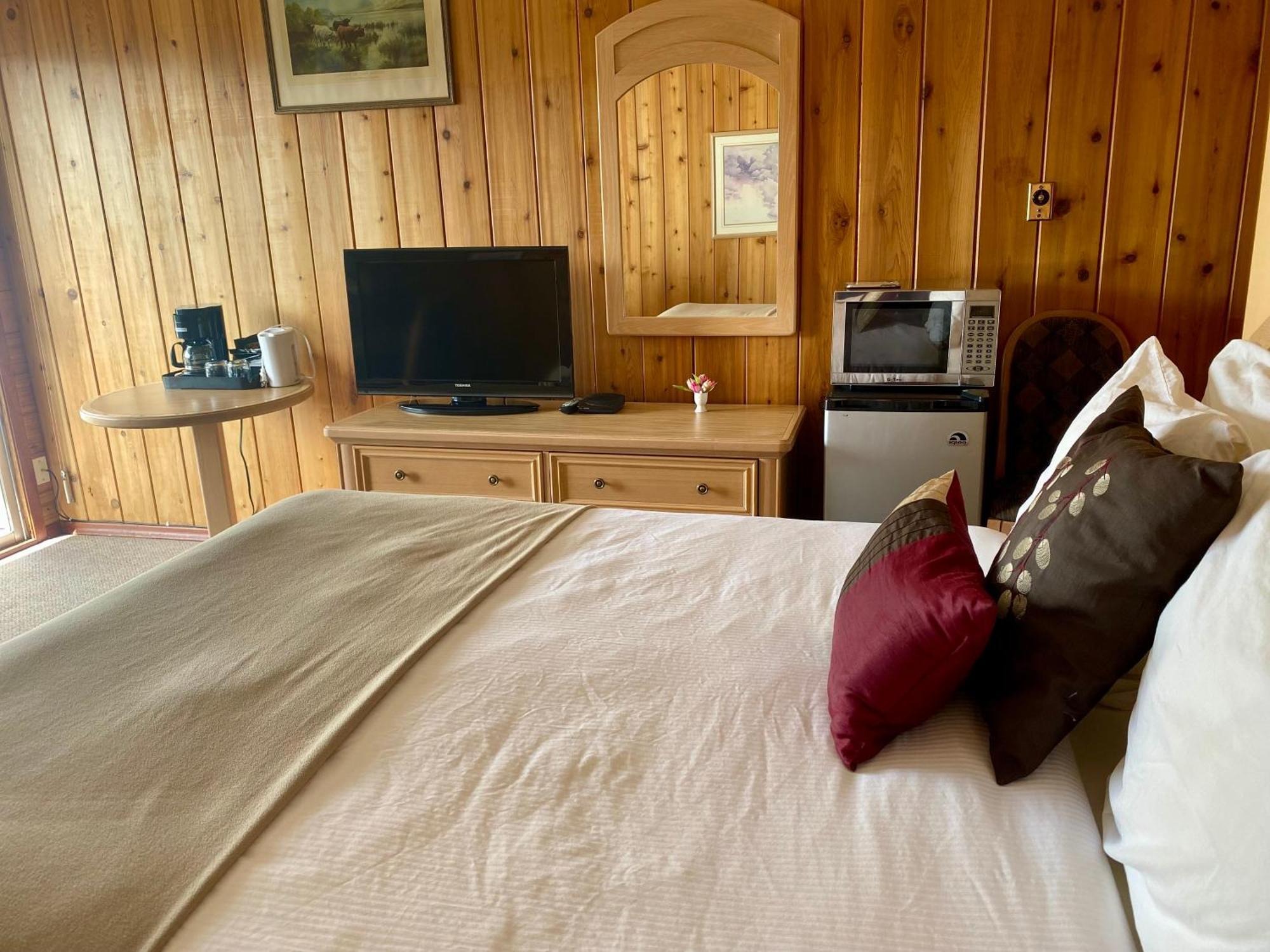 Double Room with Mountain View