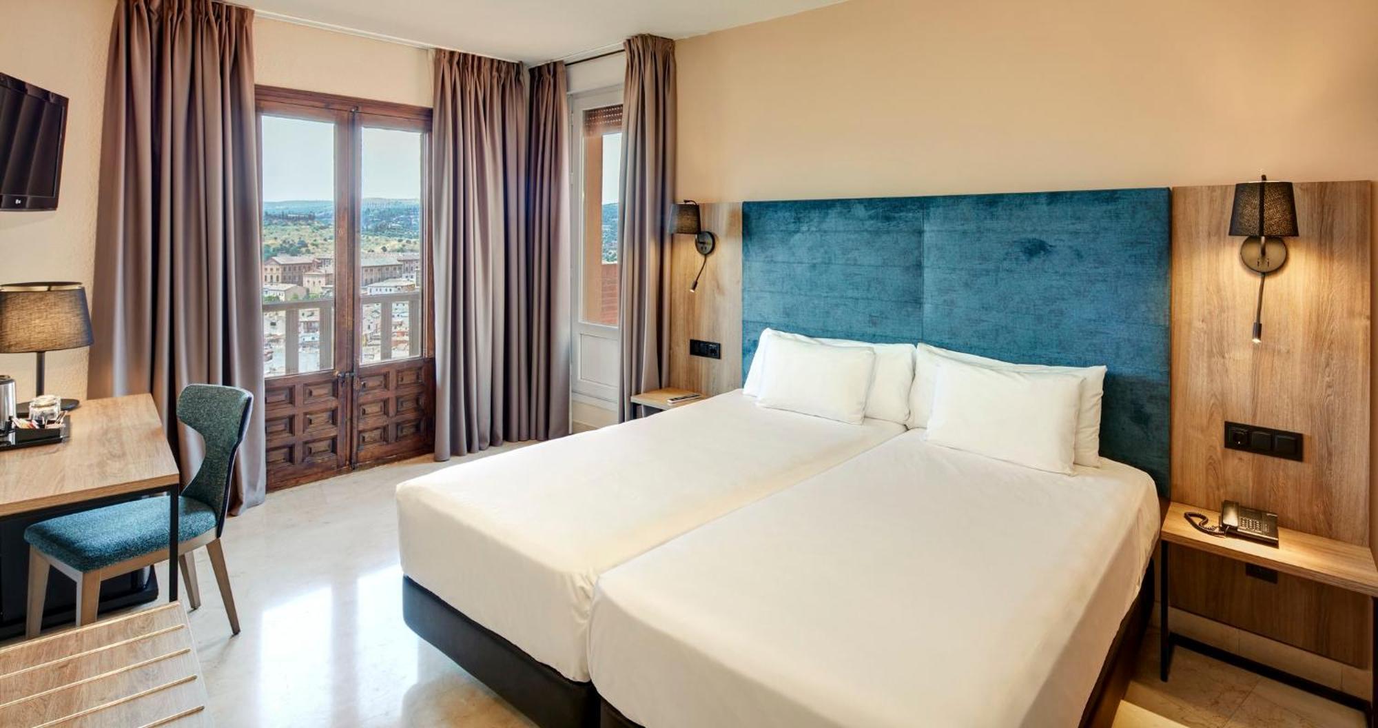 Twin Room with View