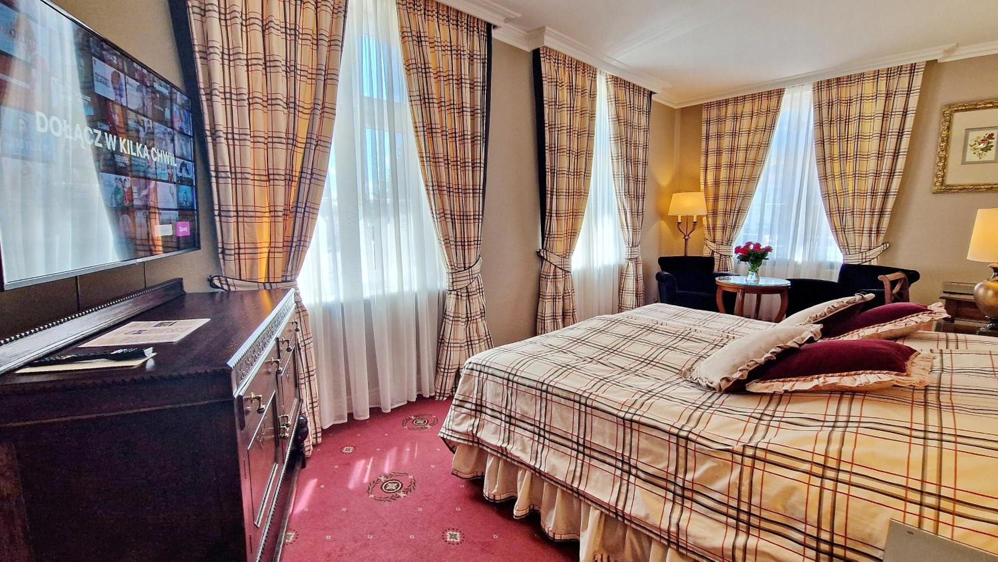 Deluxe Double River View