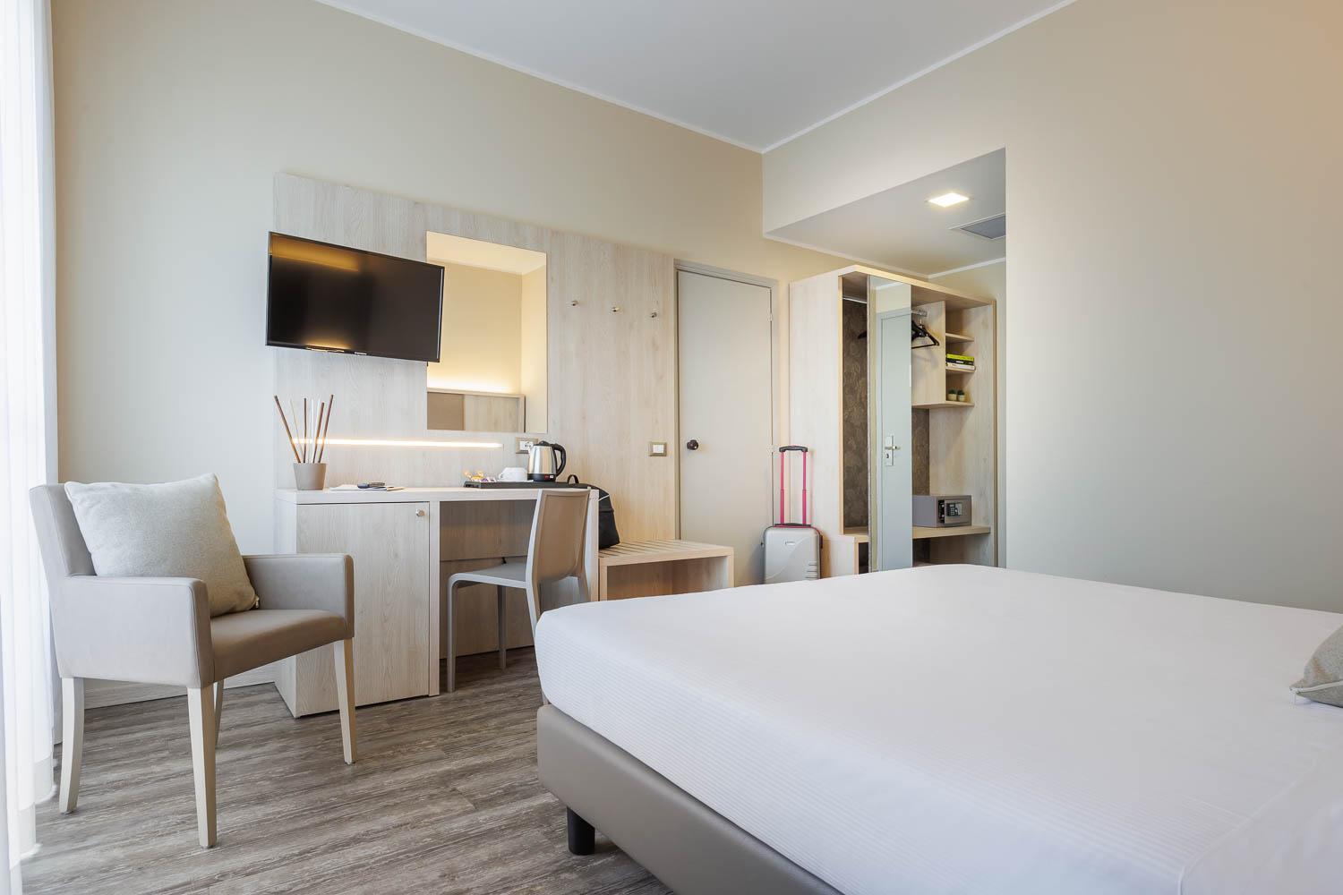 Superior Double Room,1351159318:JPEG