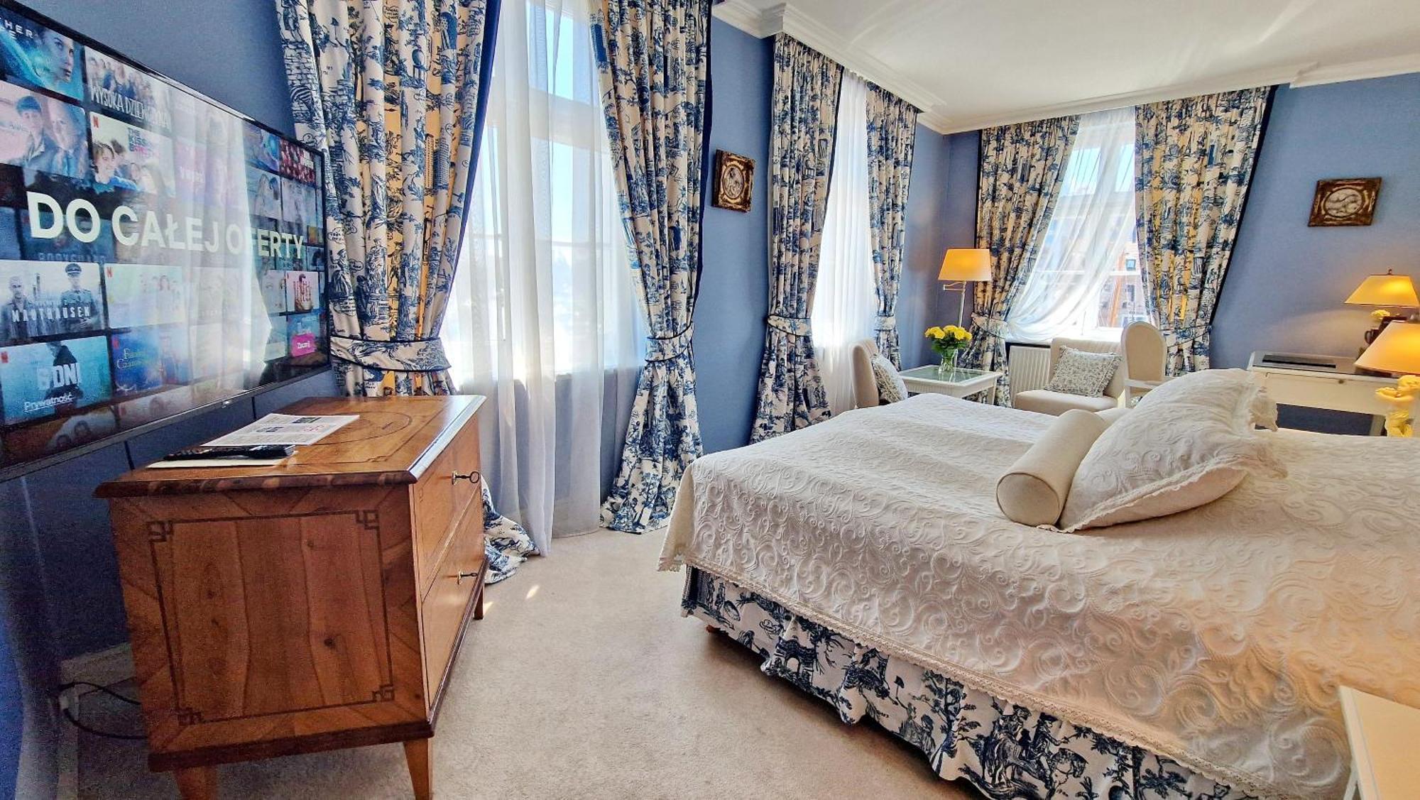 Deluxe Double River View