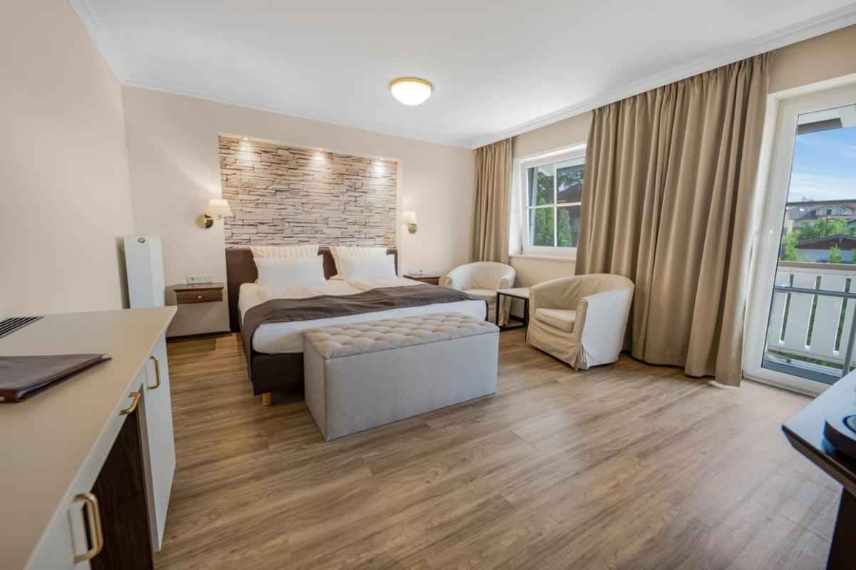 Doppelzimmer mit Balkon