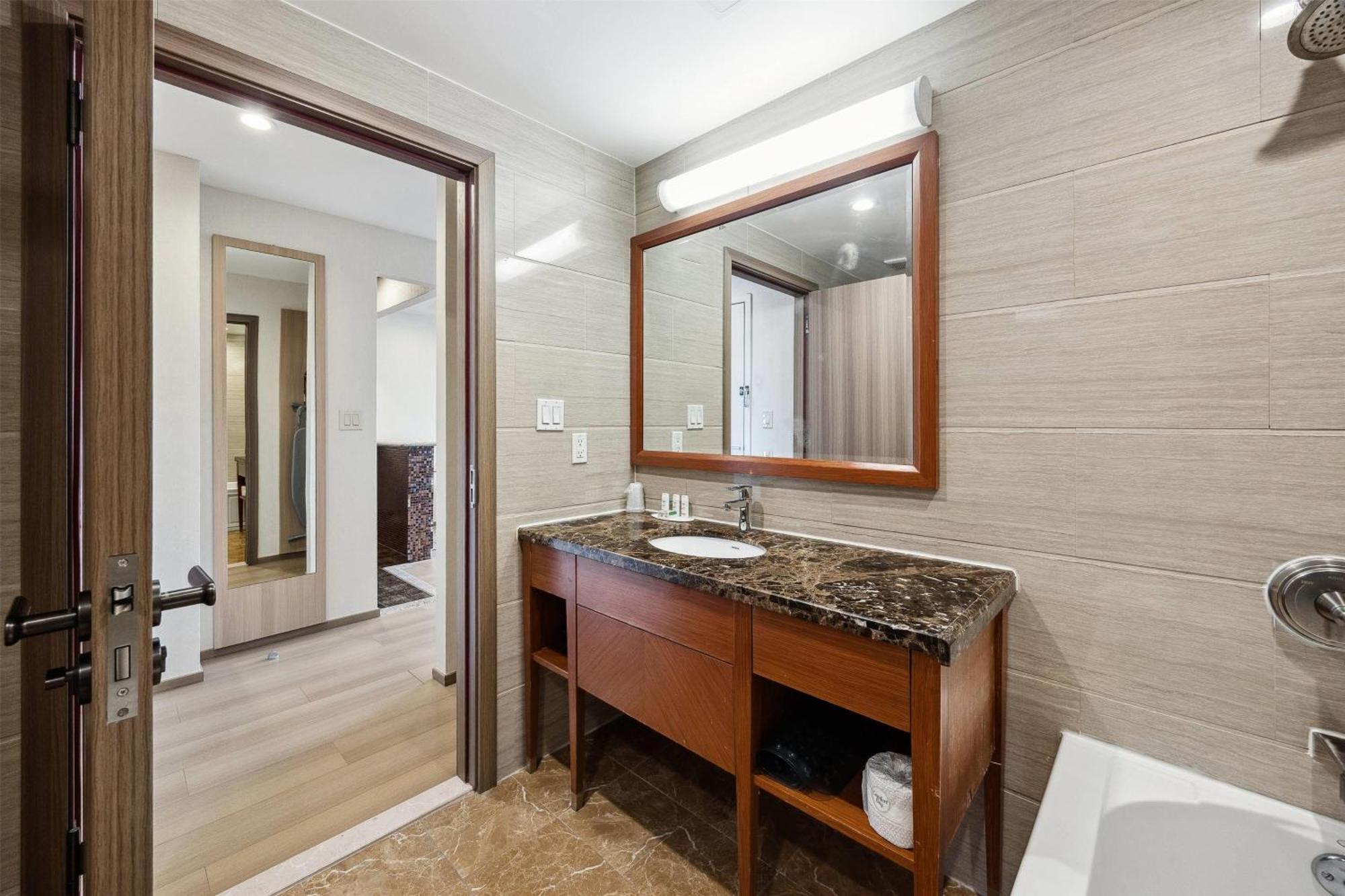 Habitación con cama extragrande y bañera - no fumadores