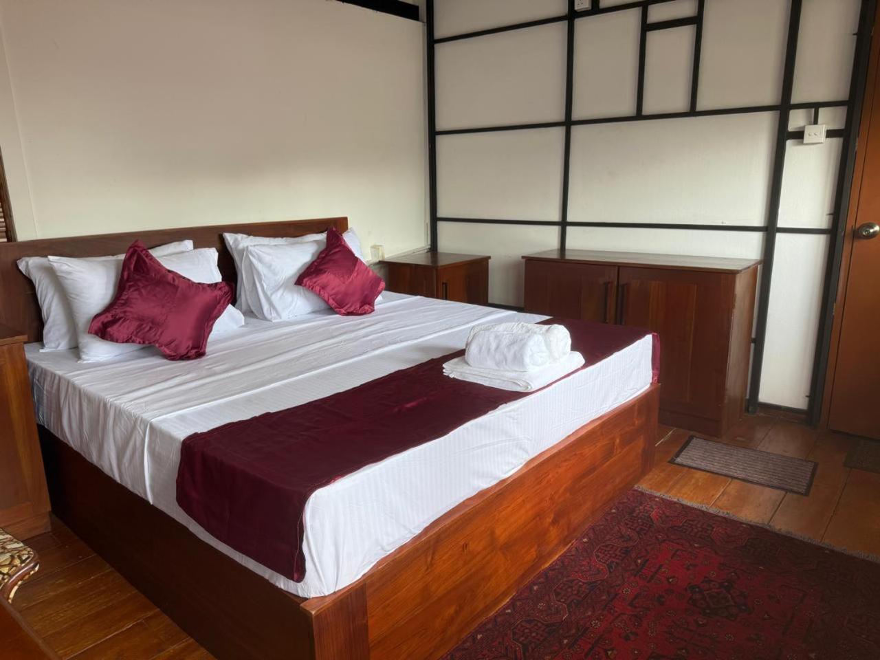 Basic Triple Room