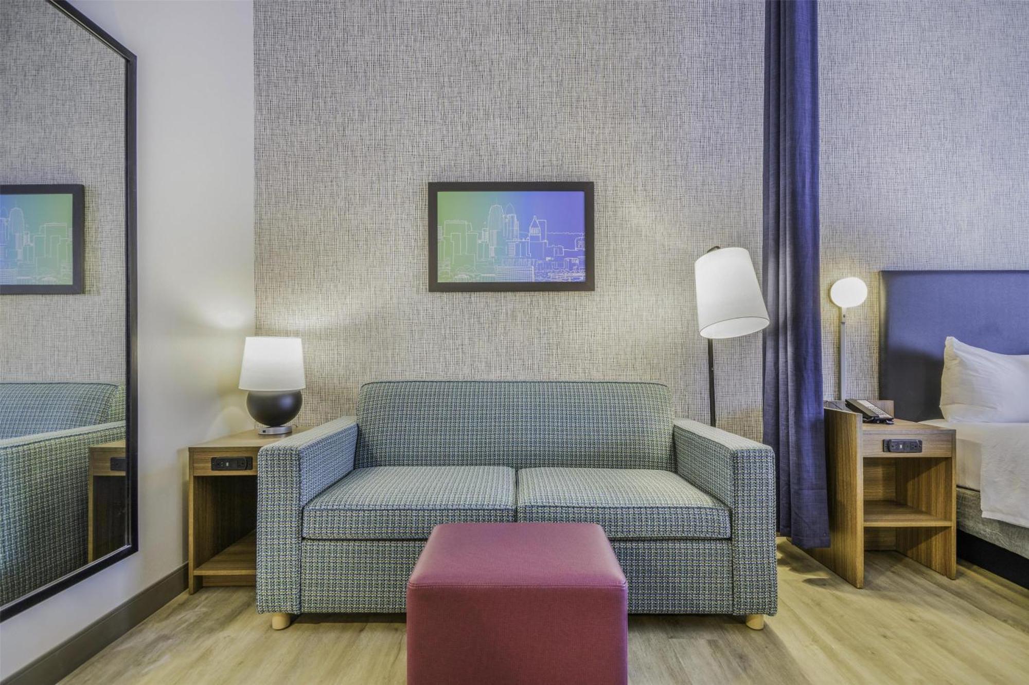 King Studio Suite