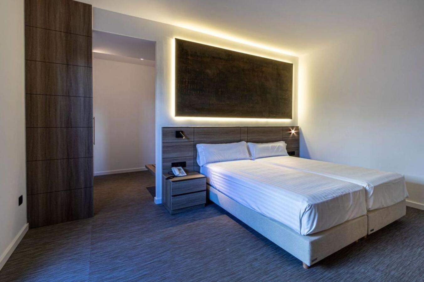 Double or Twin Room with Terrace