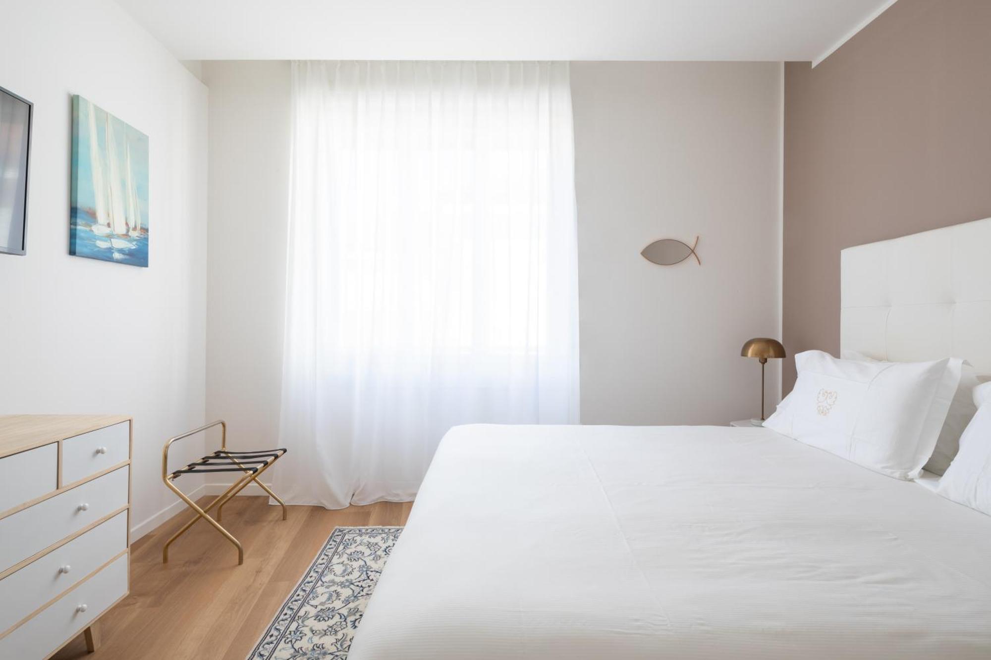 One-Bedroom Apartment - Annex