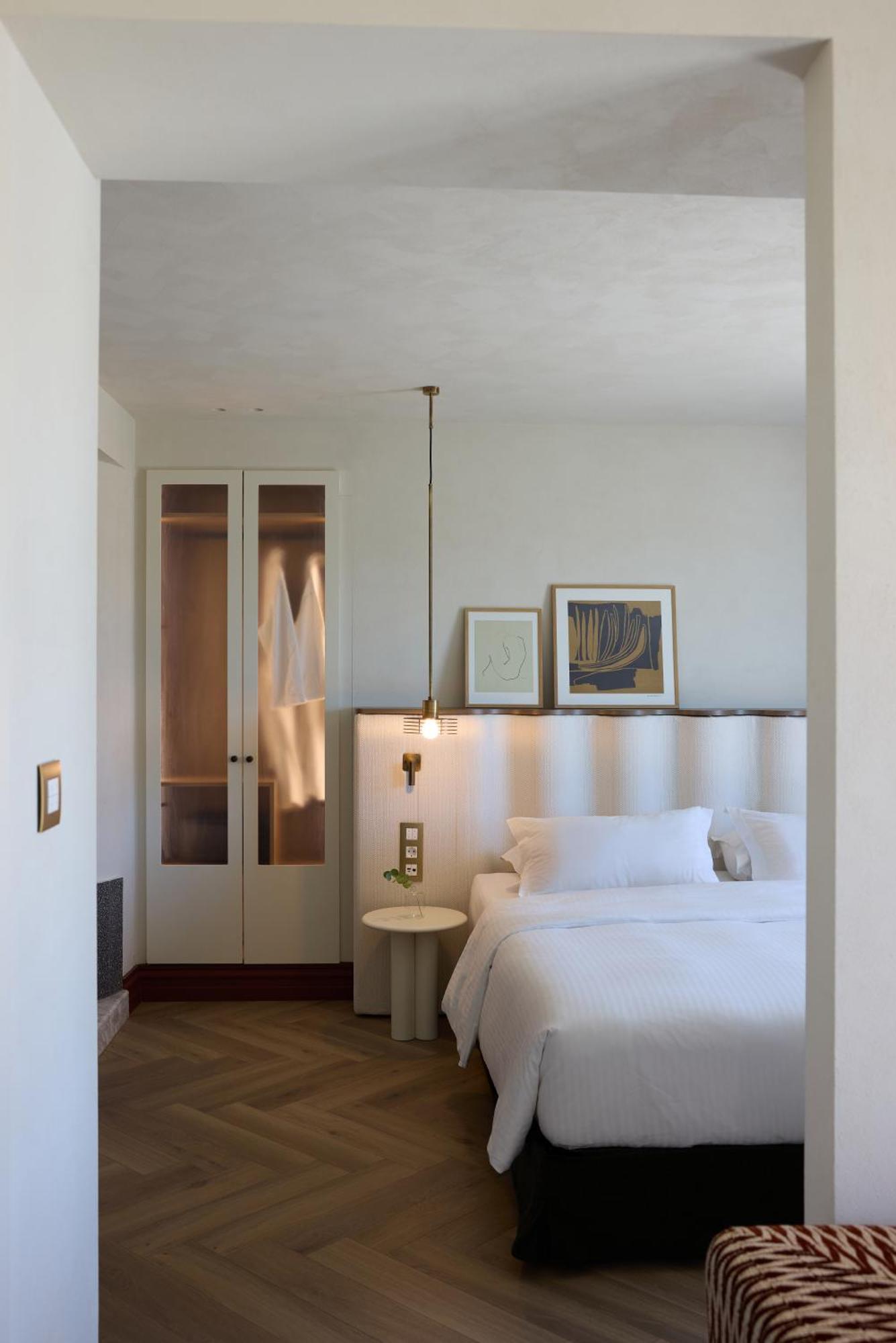 Red Suite Acropolis View