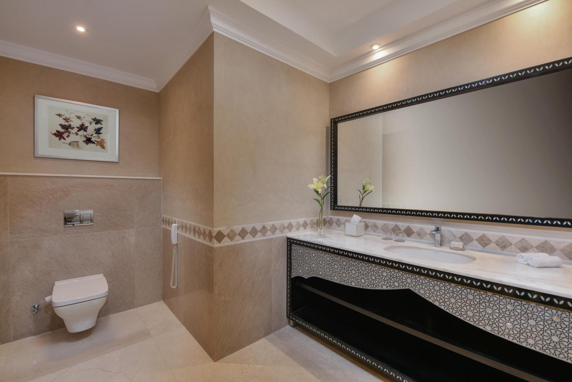Royal Suite mit Queensize-Bett oder 2 Einzelbetten und eigenem Pool
