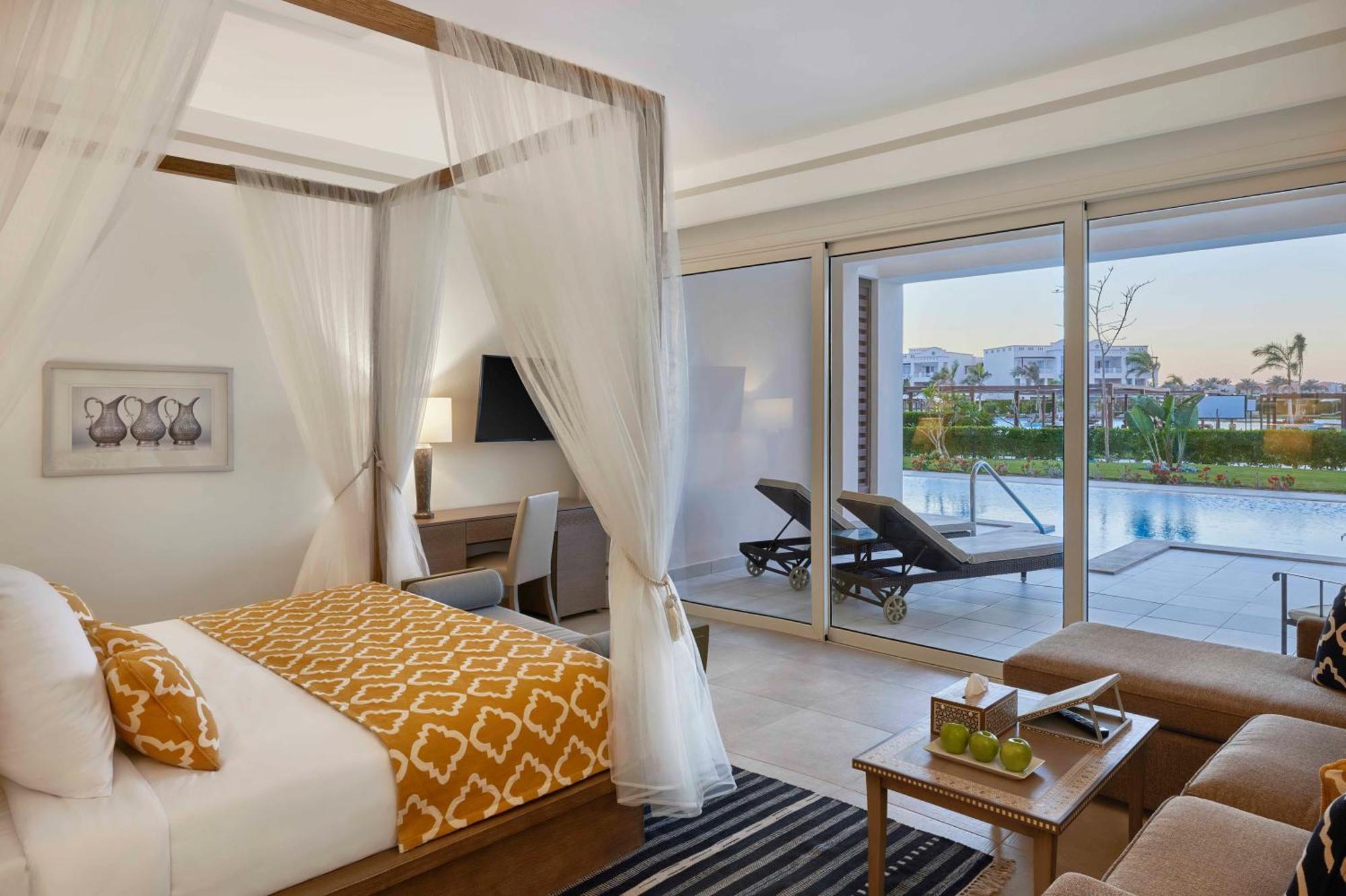 Premium Deluxe Zimmer mit Queensize-Bett oder 2 Einzelbetten und direktem Poolzugang