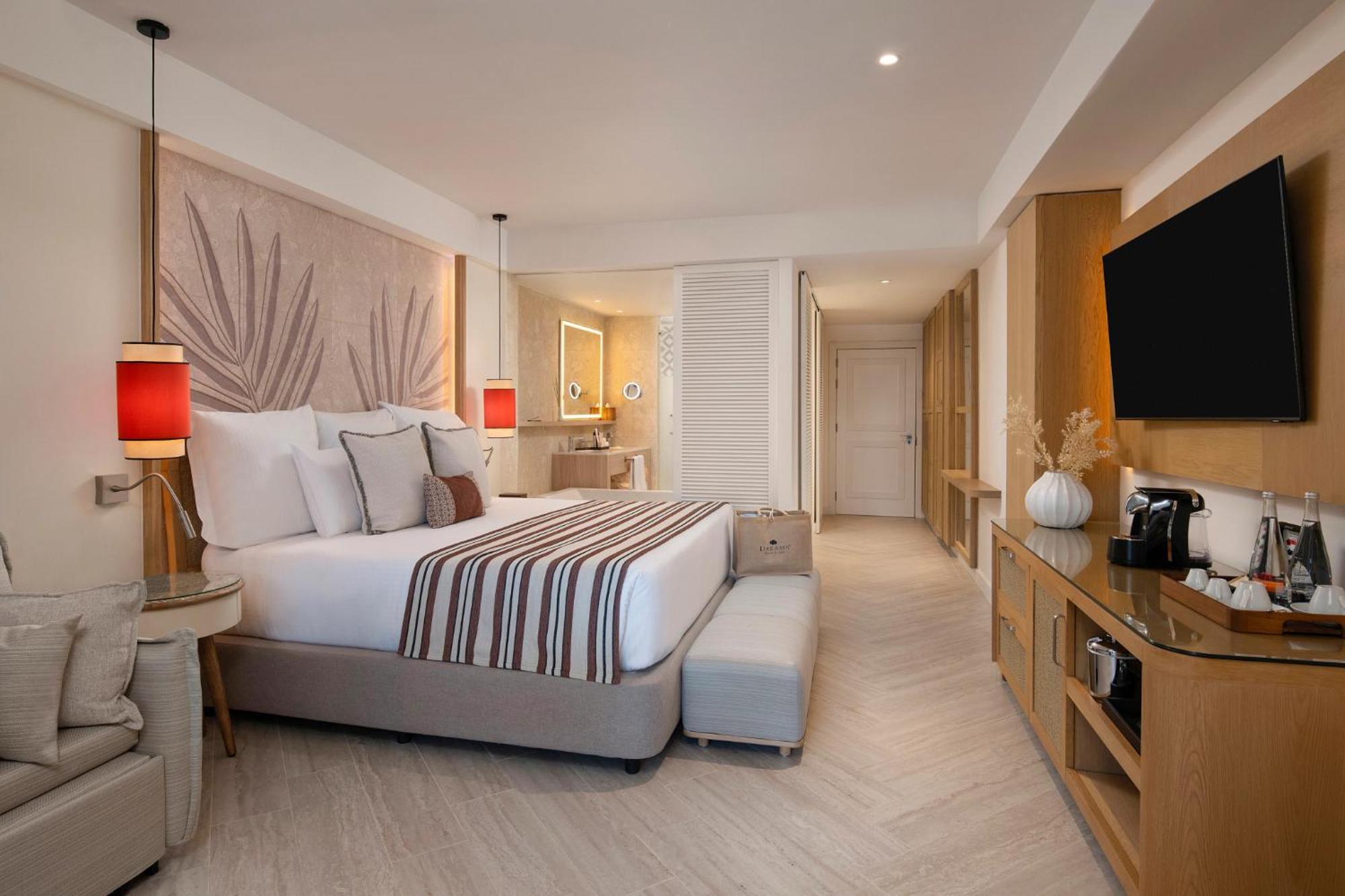 Suite Junior Preferred Club con acceso directo a la piscina y cama extragrande