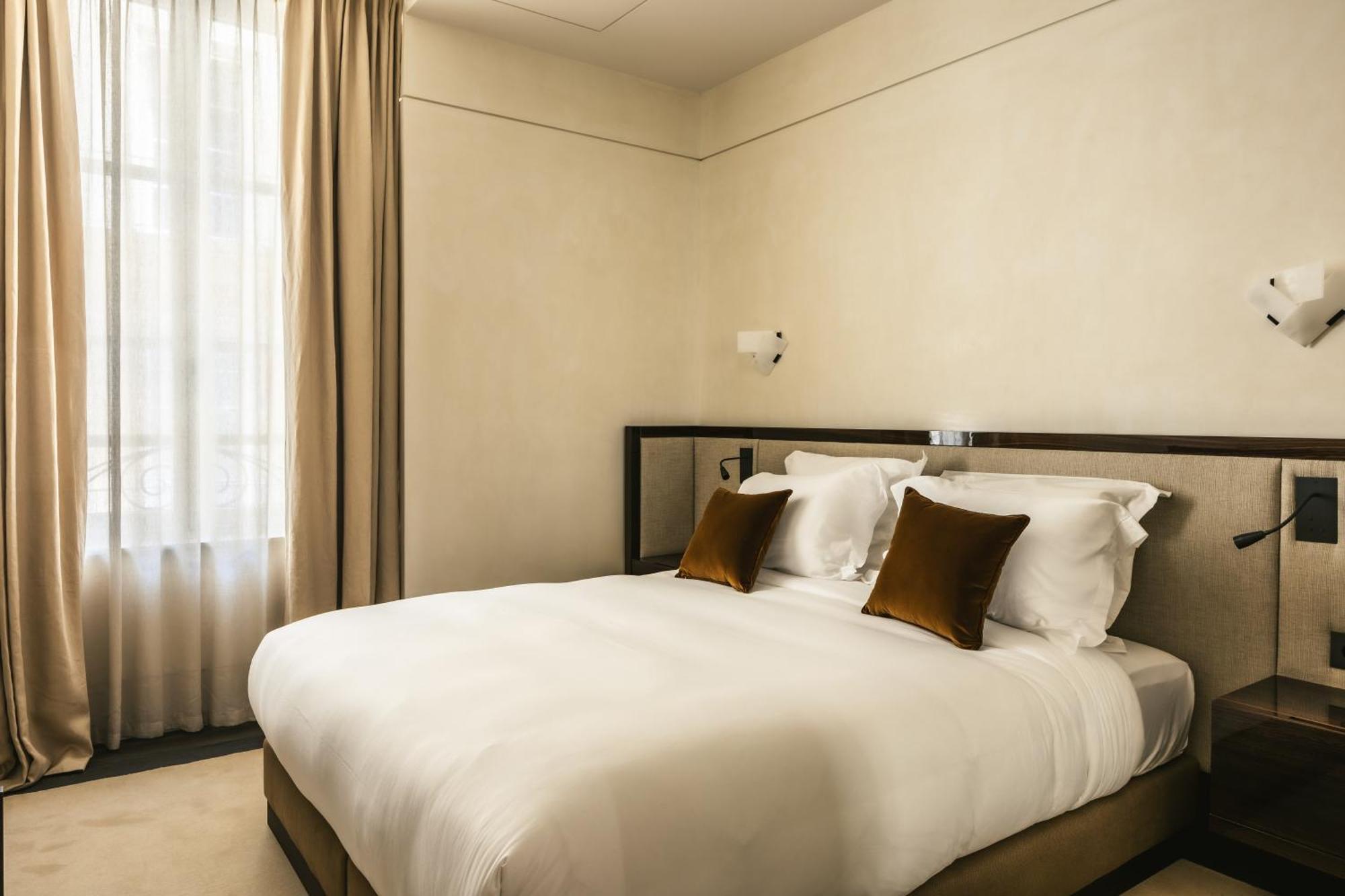Large Suite – 2 Bedrooms,1690379632:JPEG