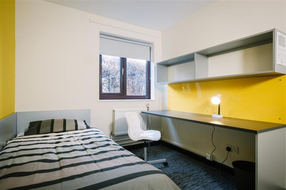 Single Room with Private Bathroom